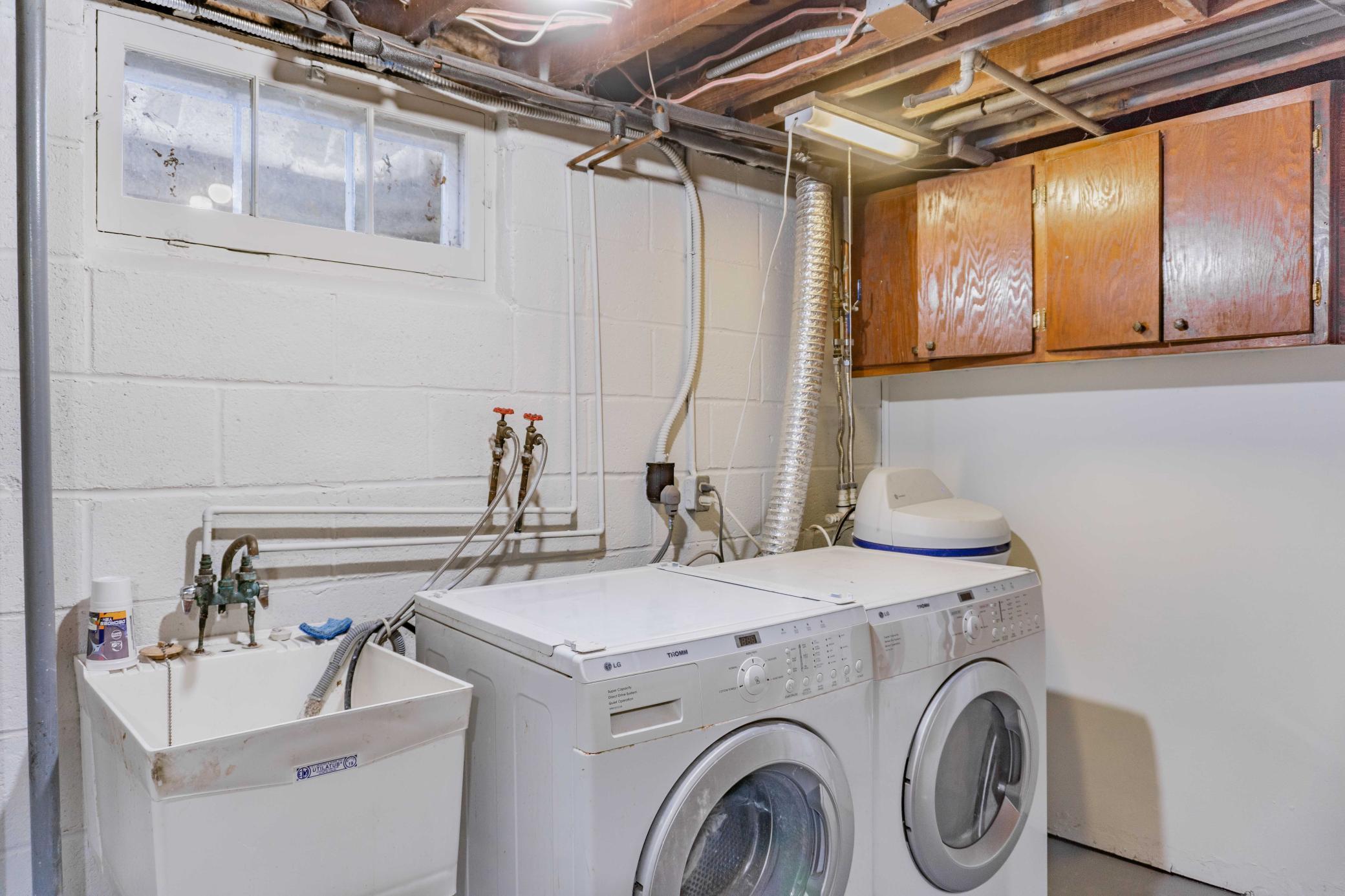 403 Madison Avenue S