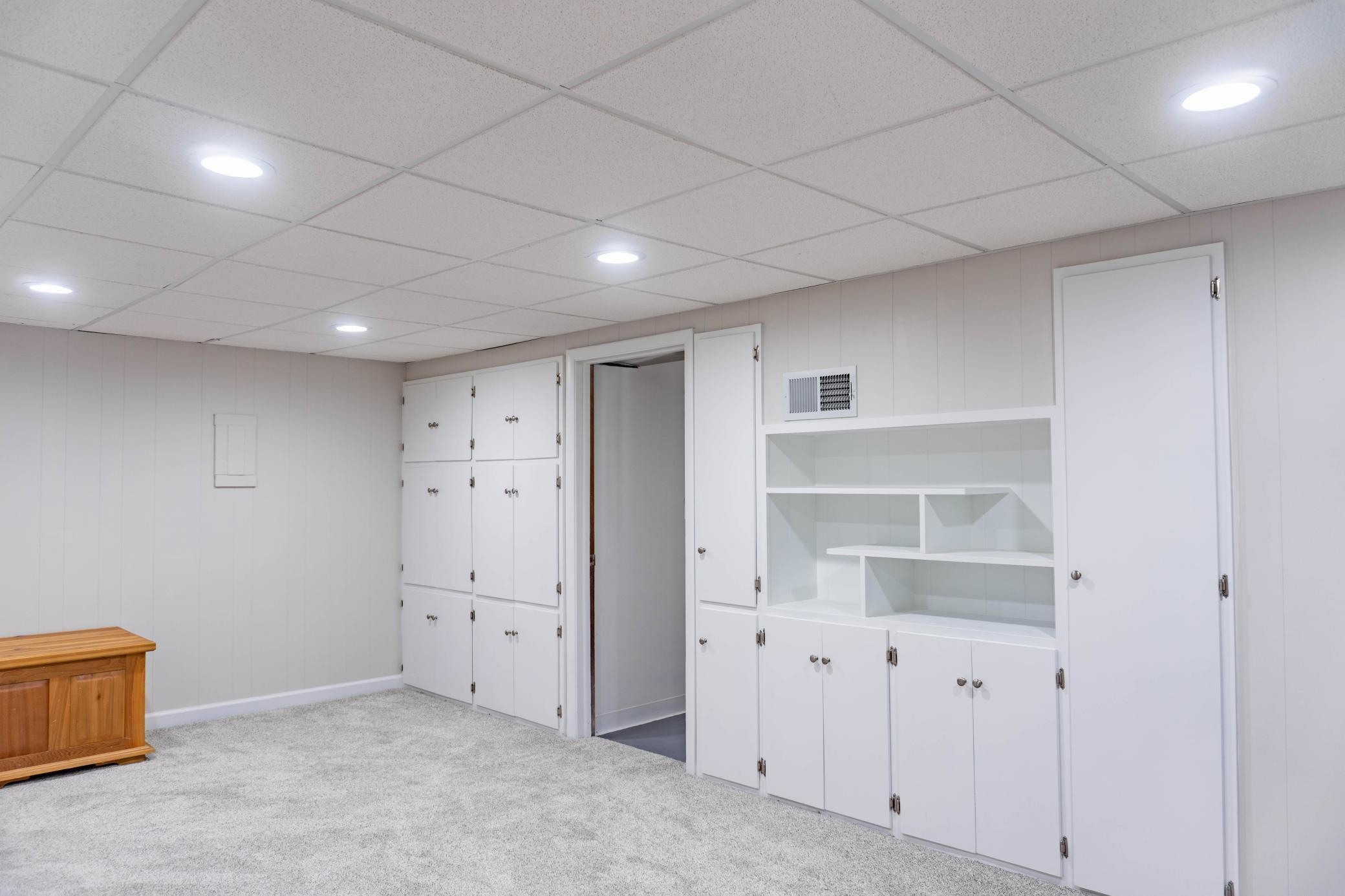 403 Madison Avenue S