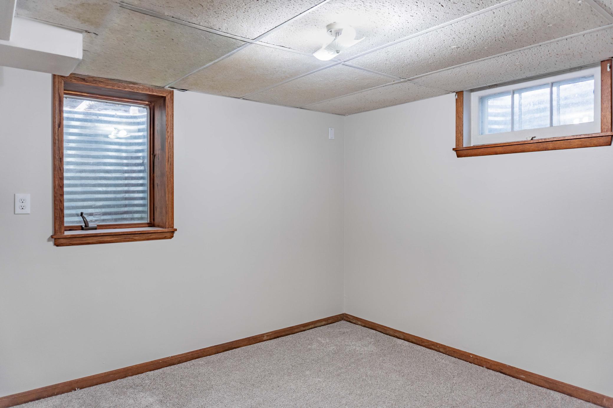 403 Madison Avenue S