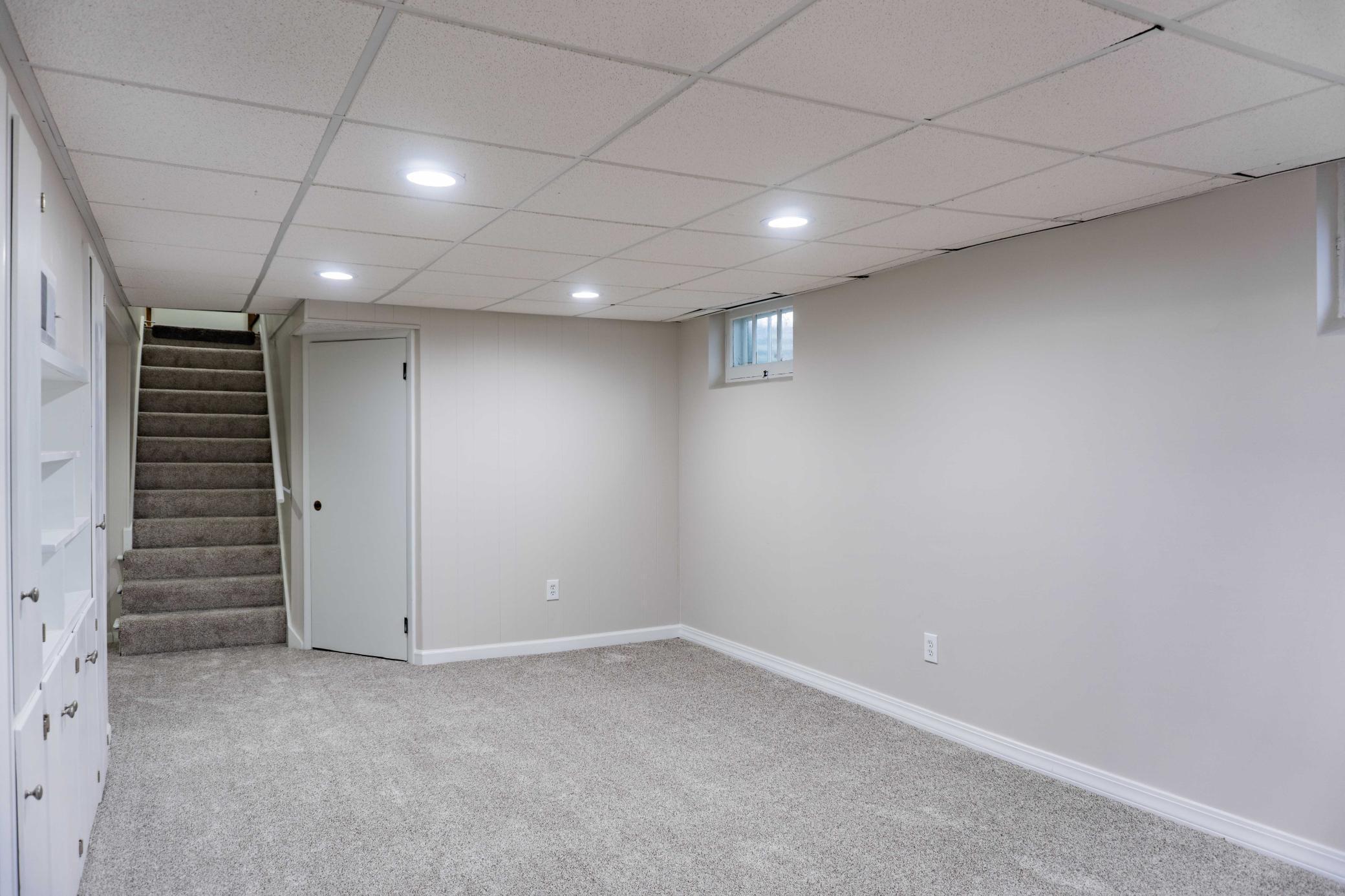 403 Madison Avenue S