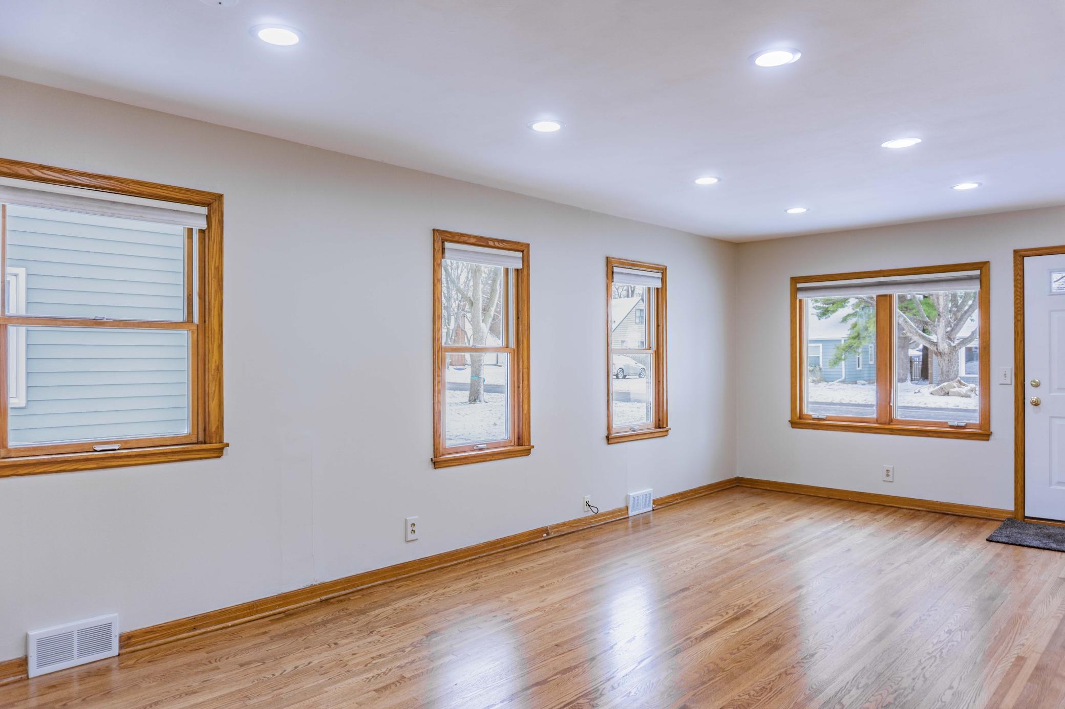 403 Madison Avenue S