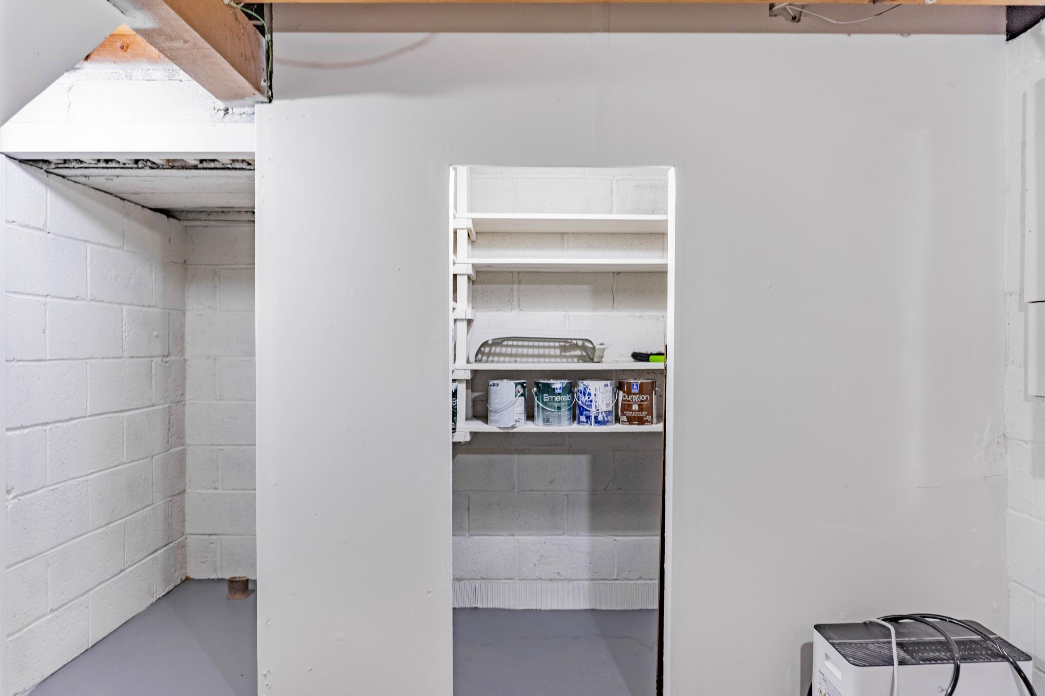 403 Madison Avenue S