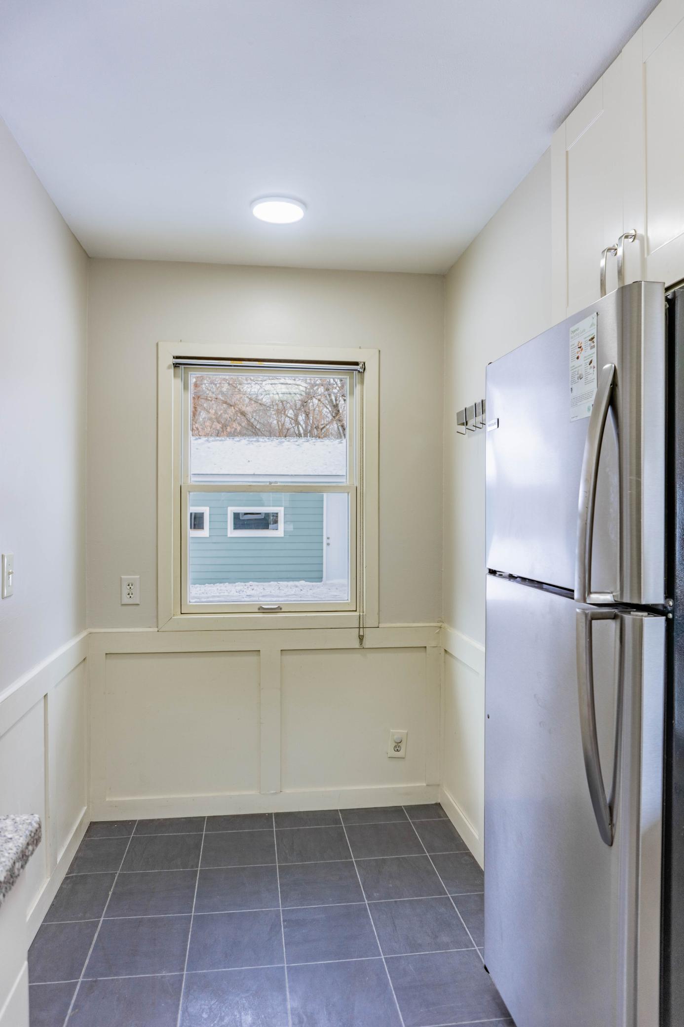 403 Madison Avenue S