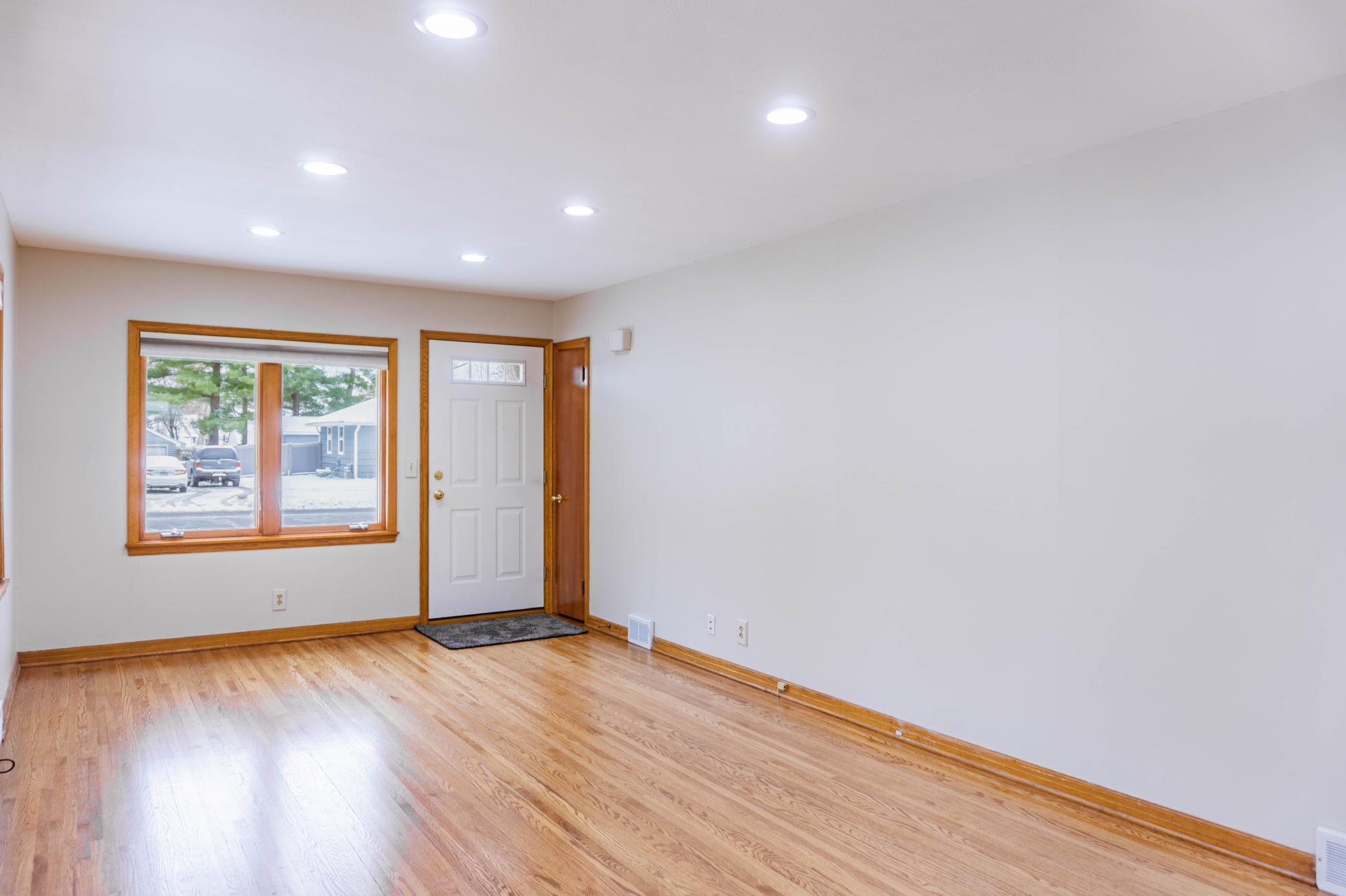 403 Madison Avenue S