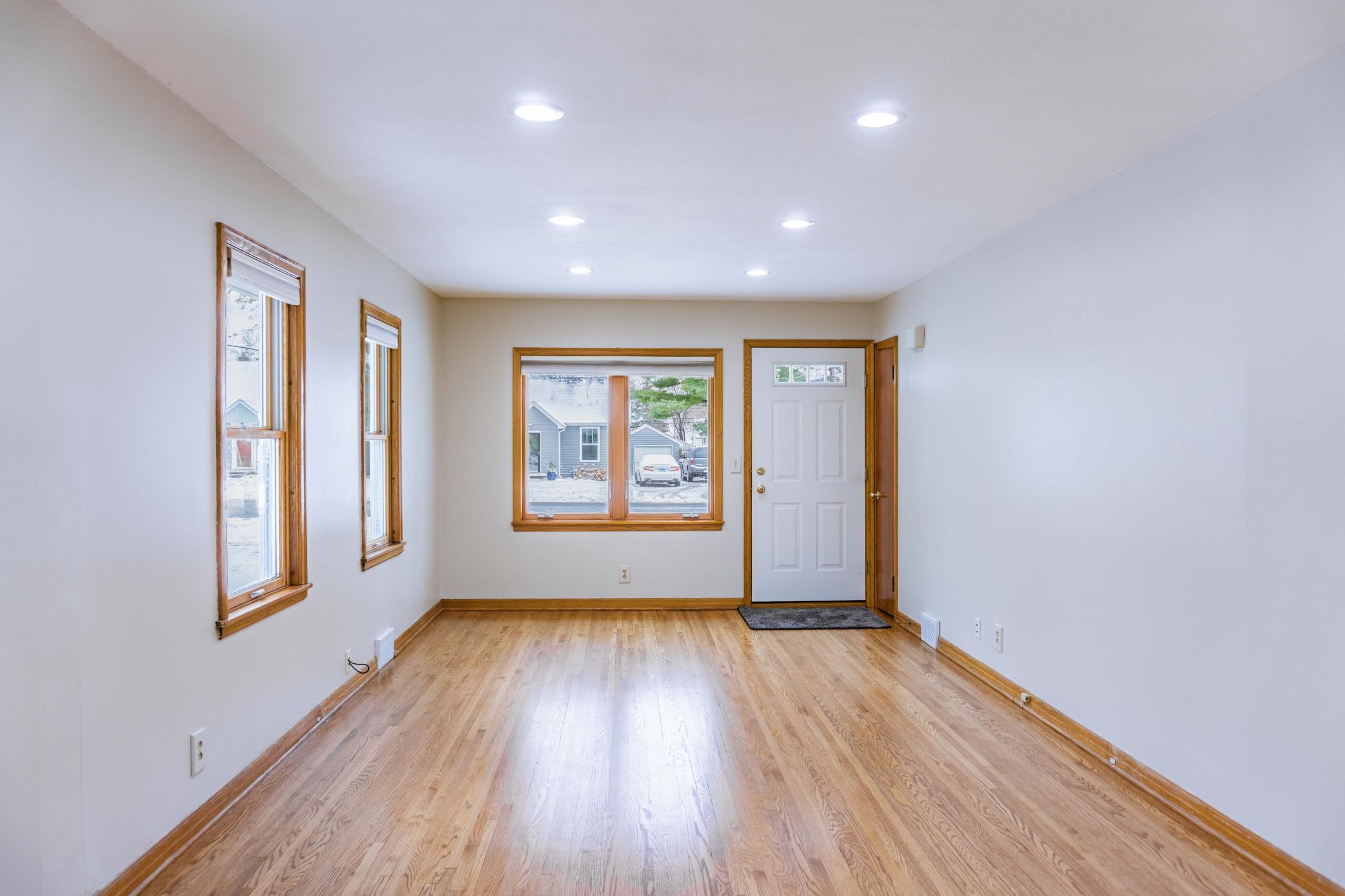 403 Madison Avenue S