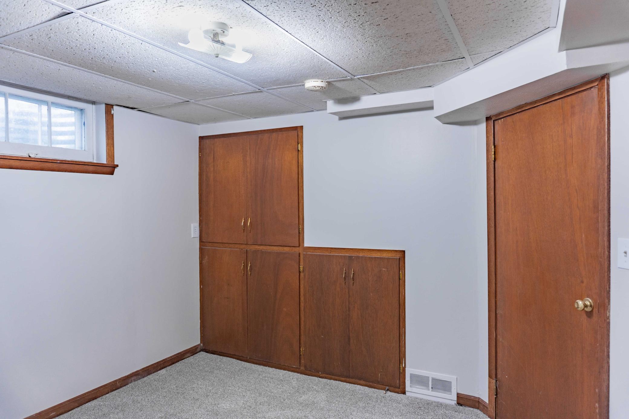 403 Madison Avenue S