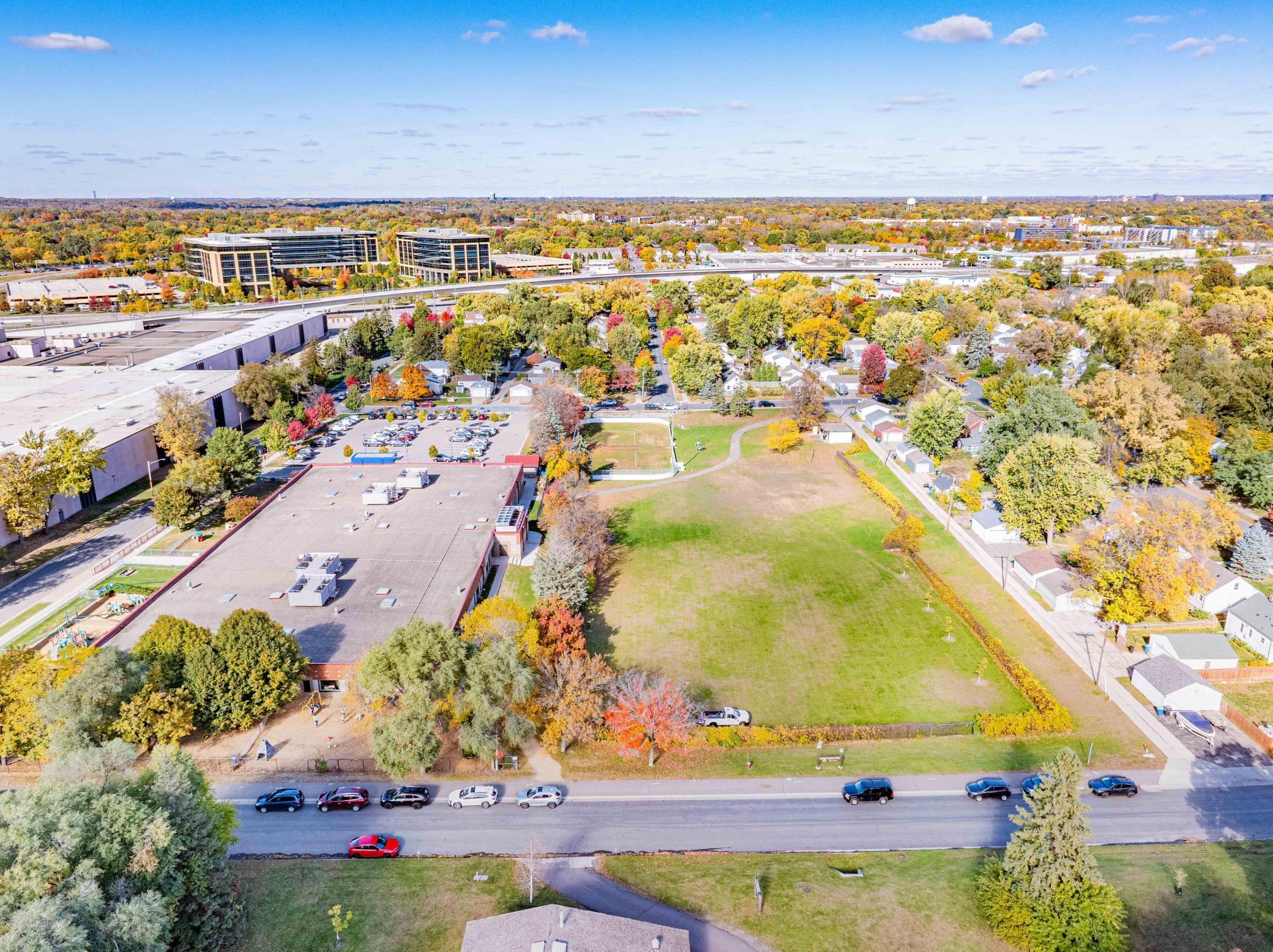 403 Madison Avenue S