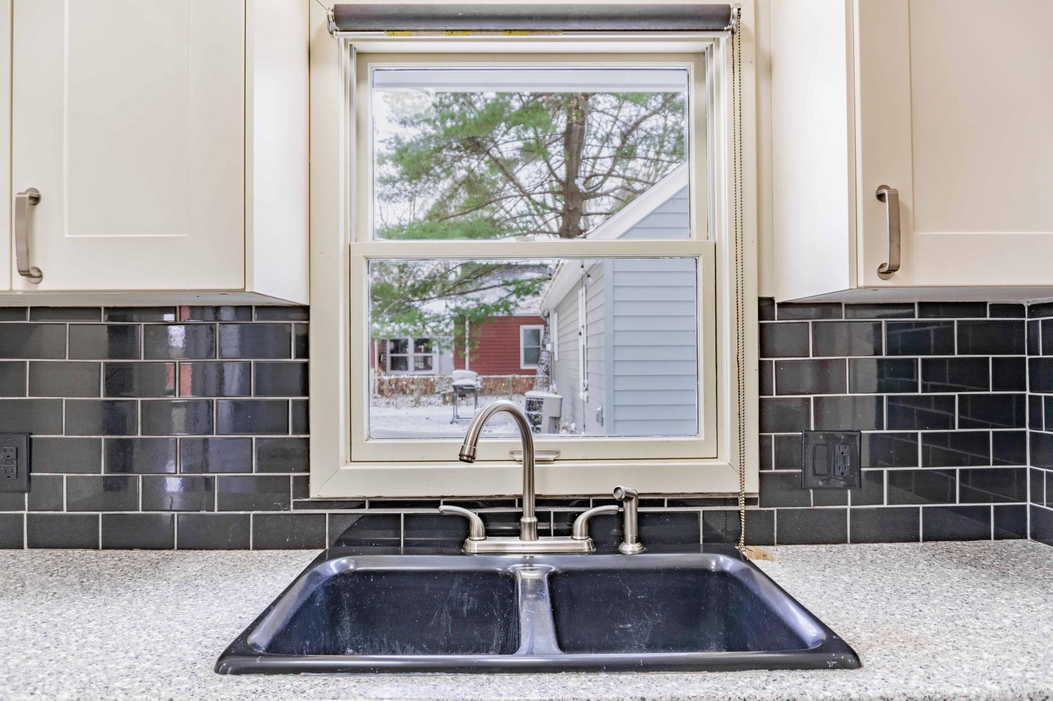 403 Madison Avenue S