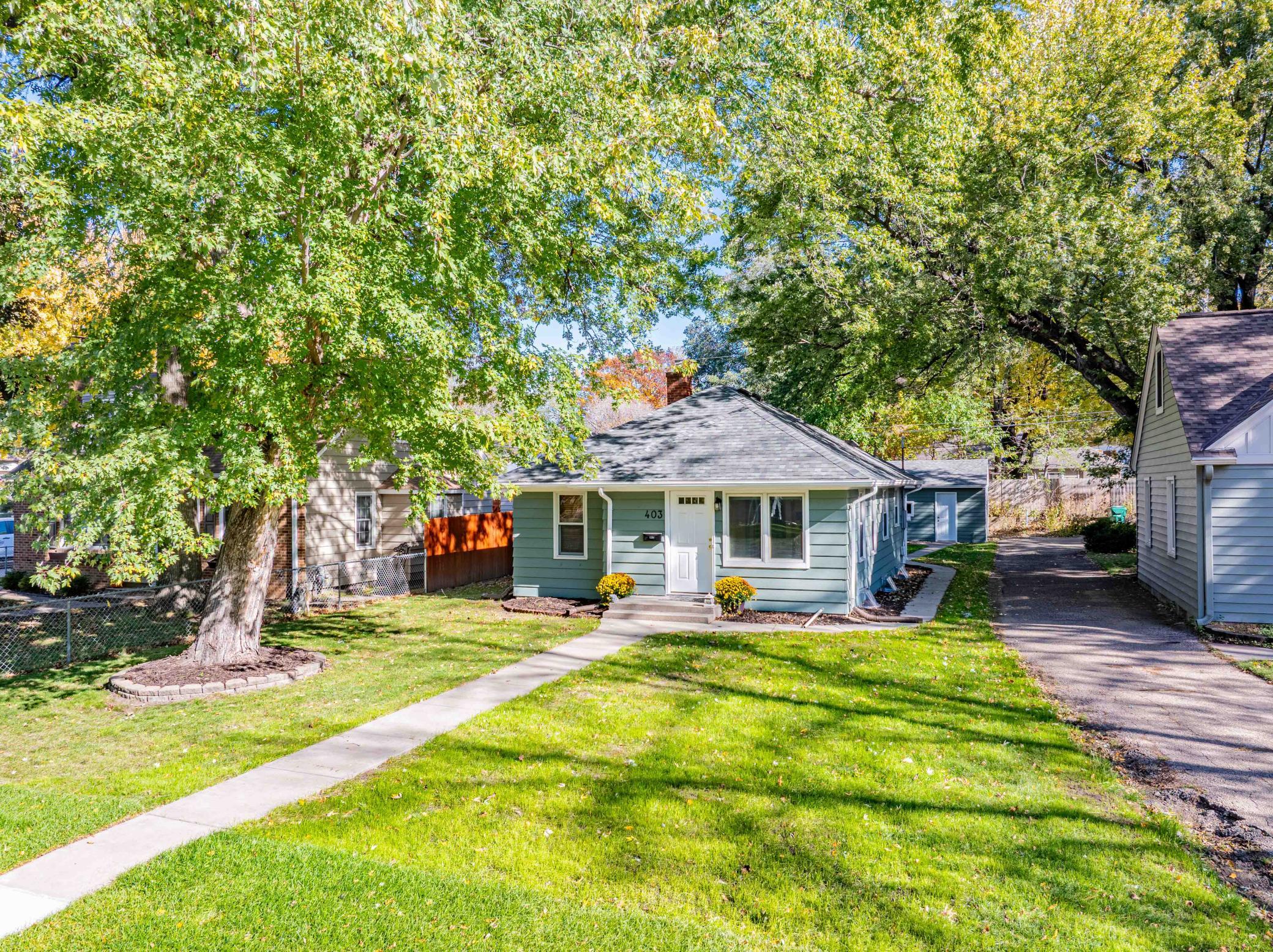 403 Madison Avenue S