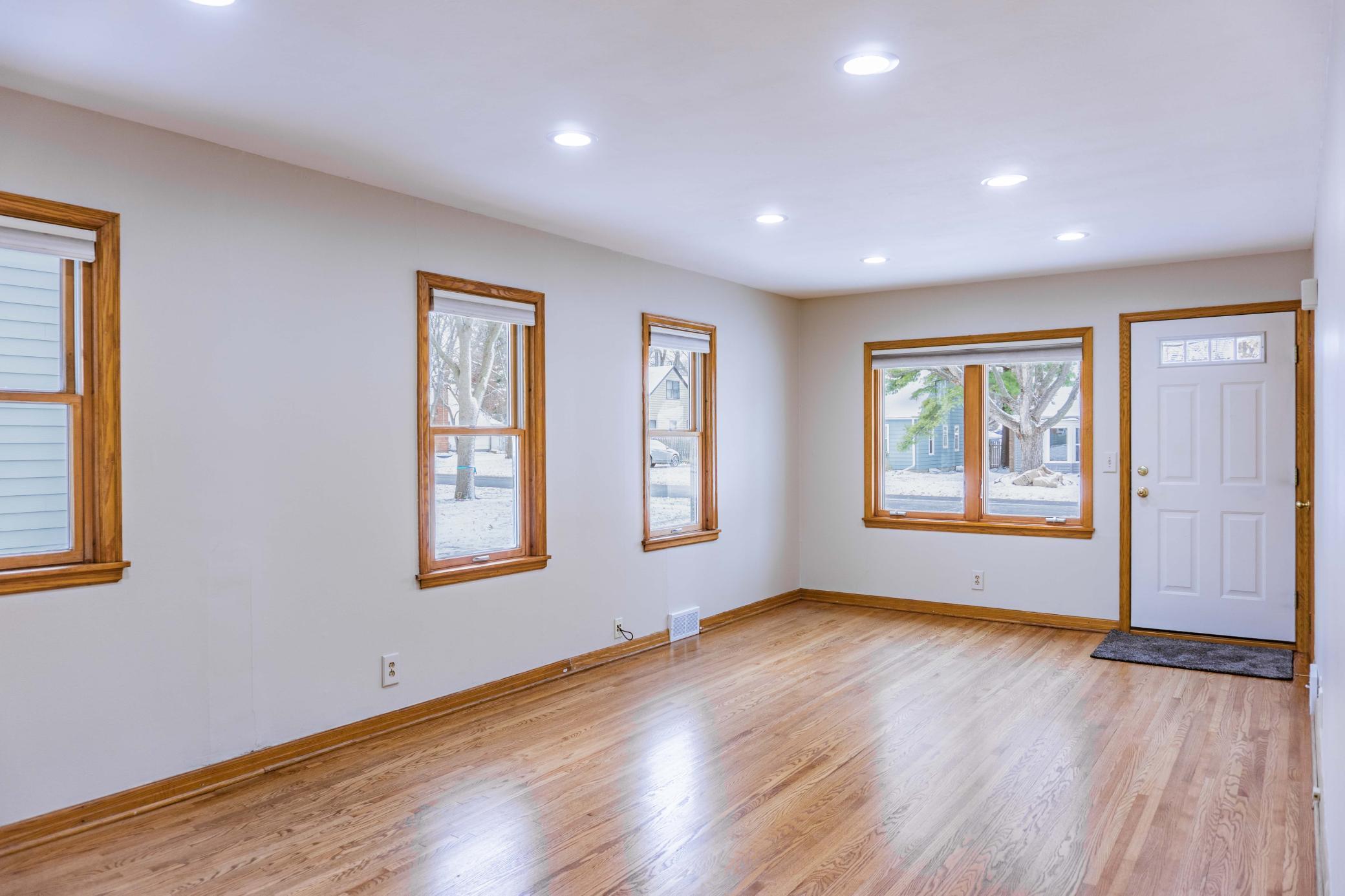 403 Madison Avenue S