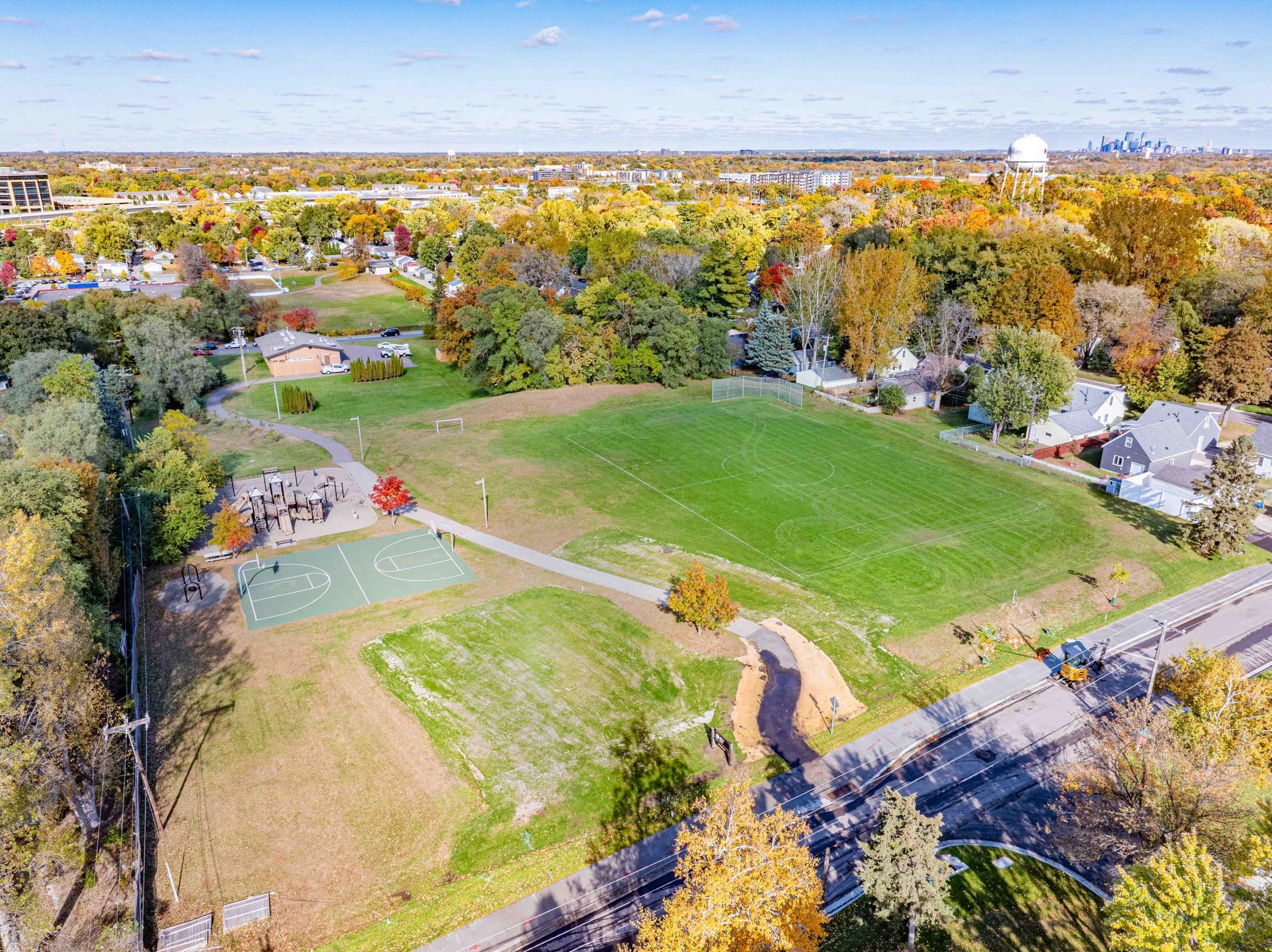 403 Madison Avenue S