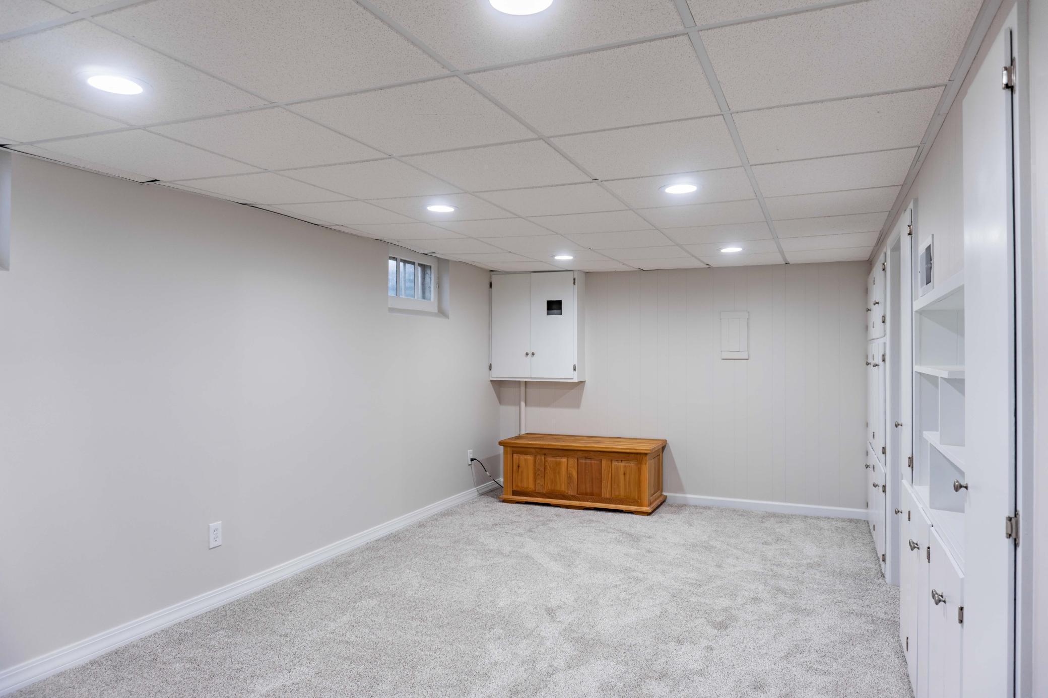 403 Madison Avenue S