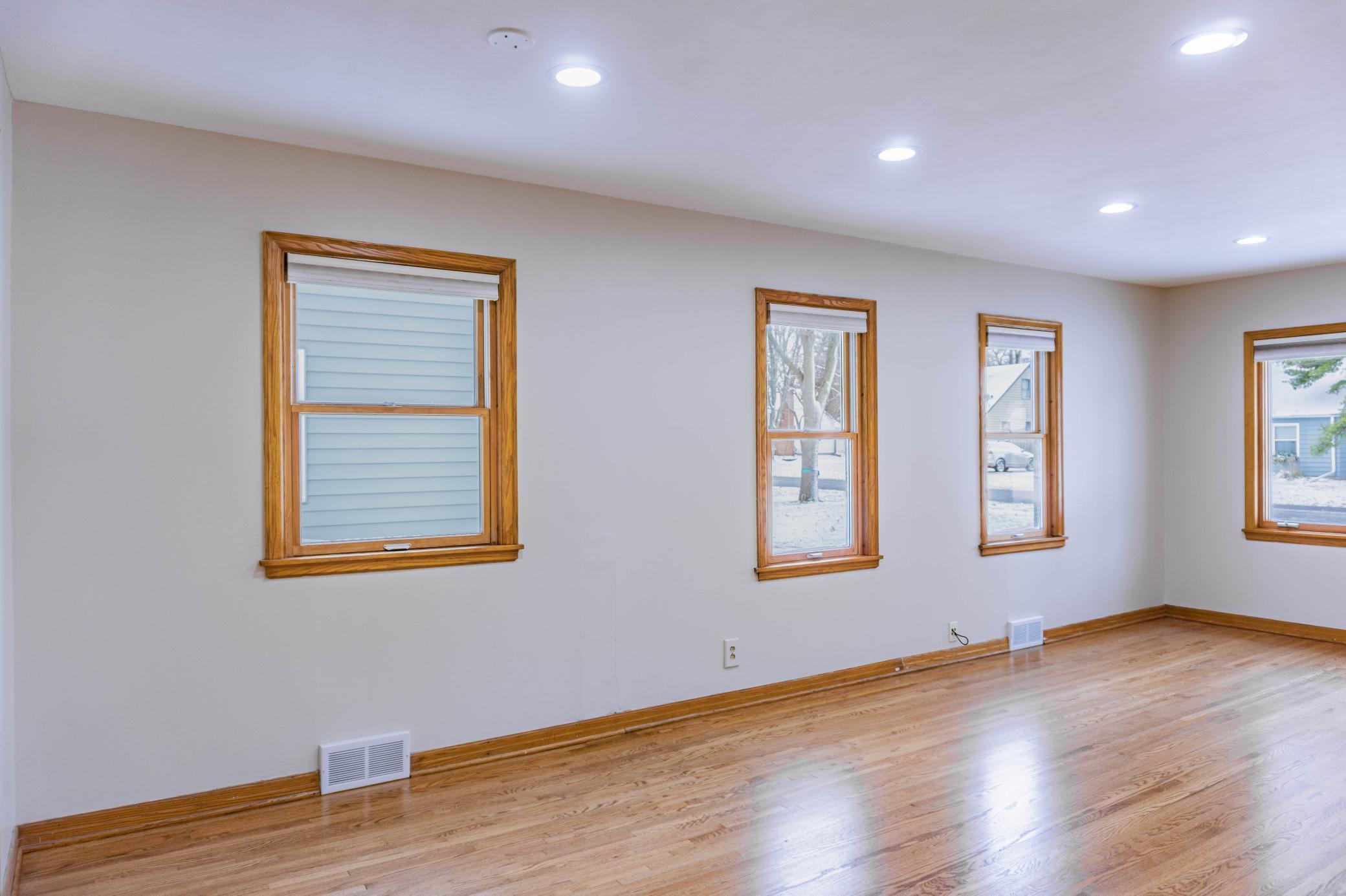 403 Madison Avenue S