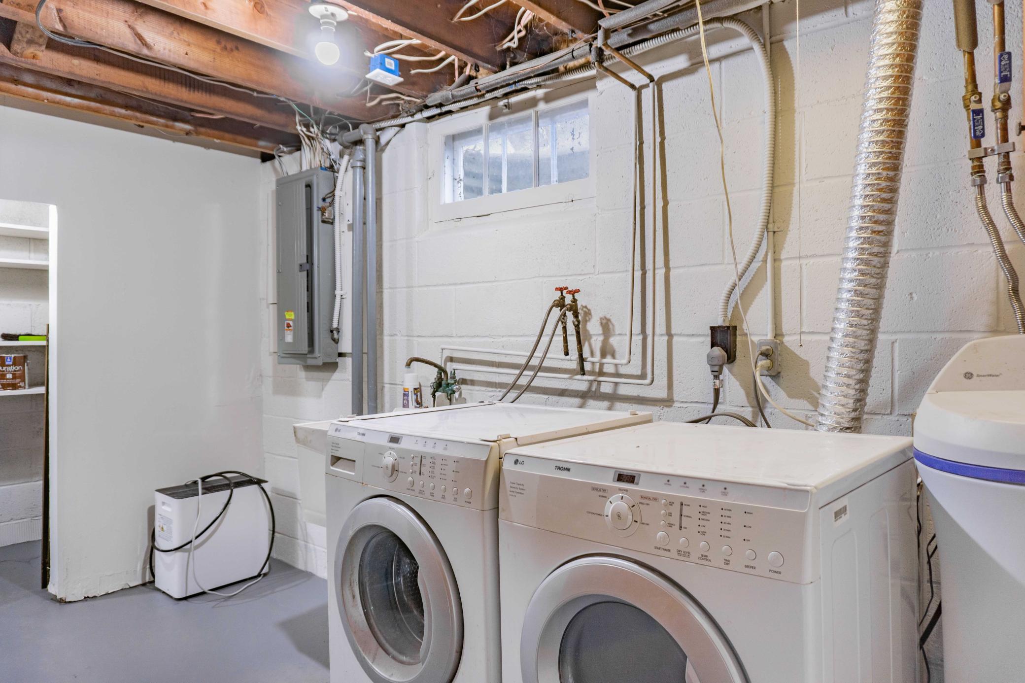 403 Madison Avenue S