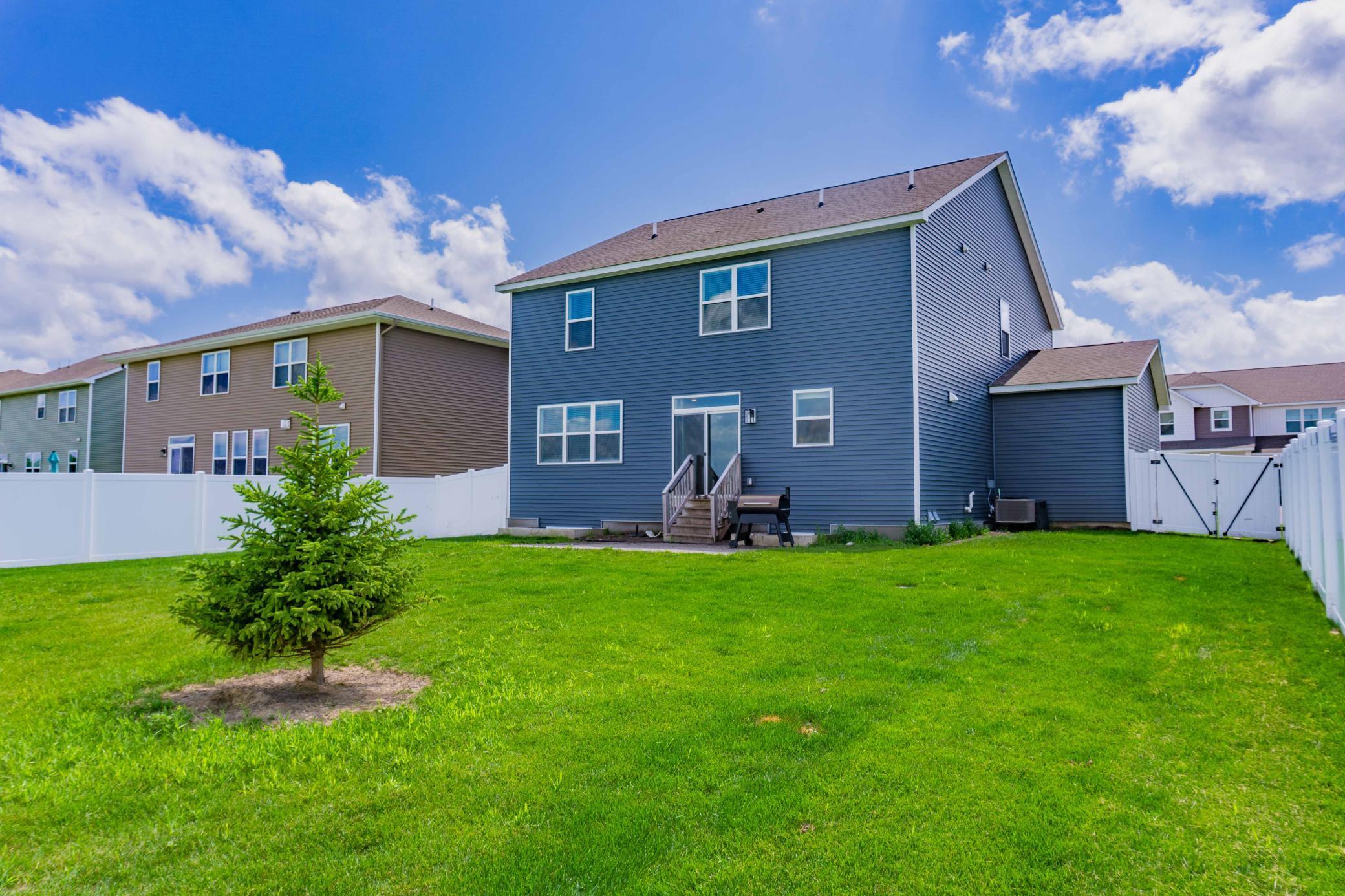 830 Foxglove Terrace