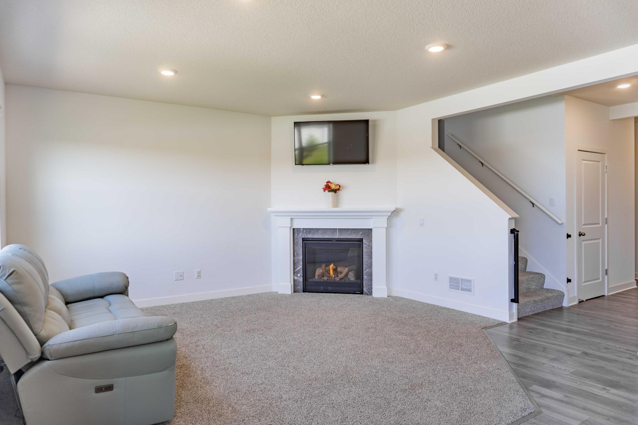 830 Foxglove Terrace