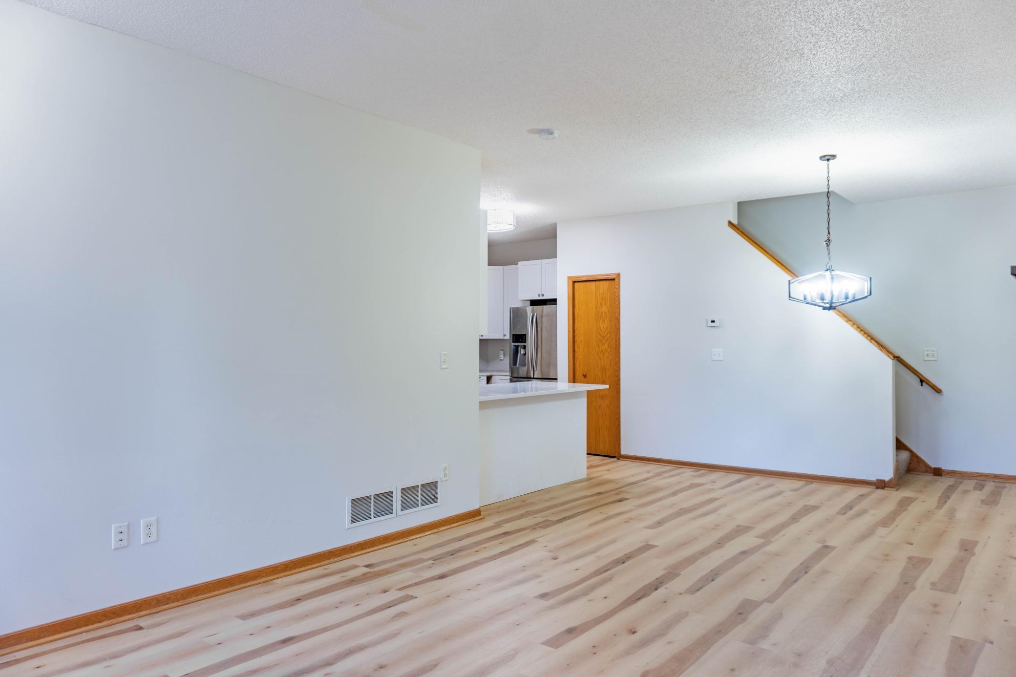 1122 Crystal Place W