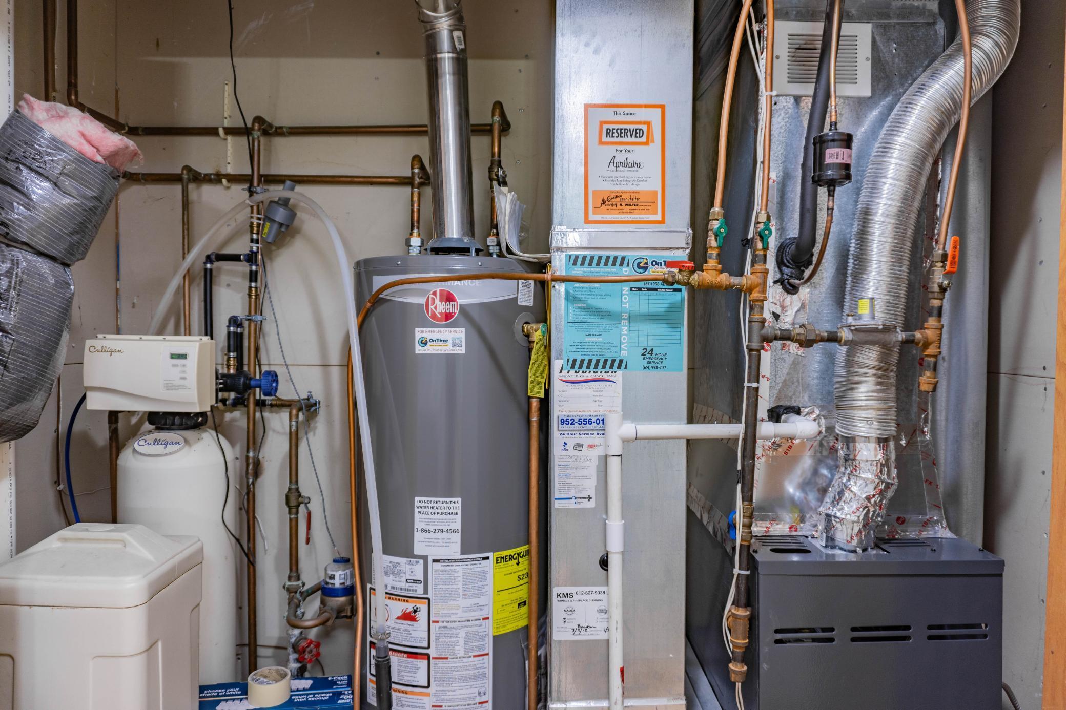 1122 Crystal Place W