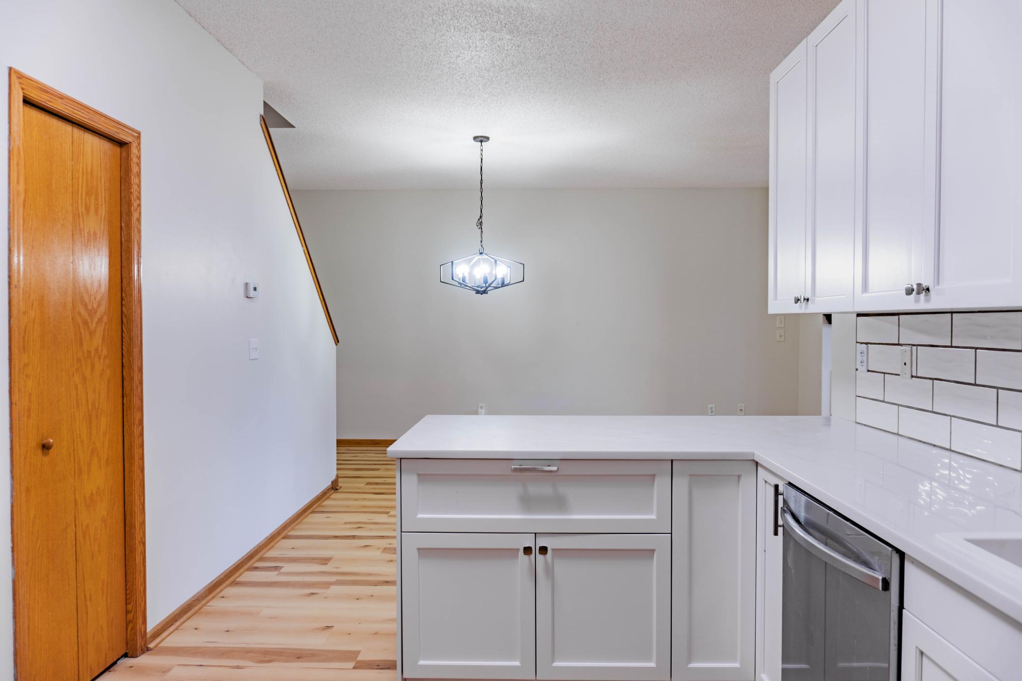 1122 Crystal Place W