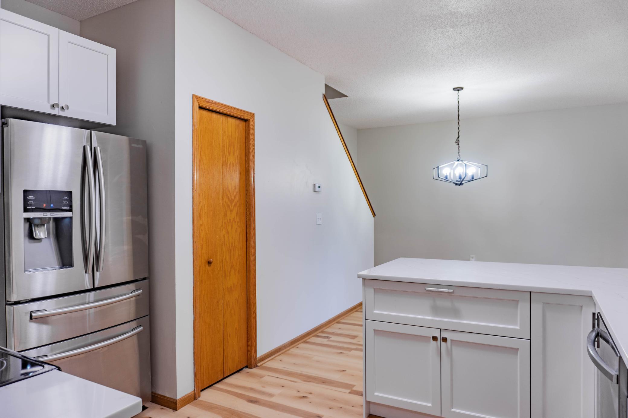 1122 Crystal Place W