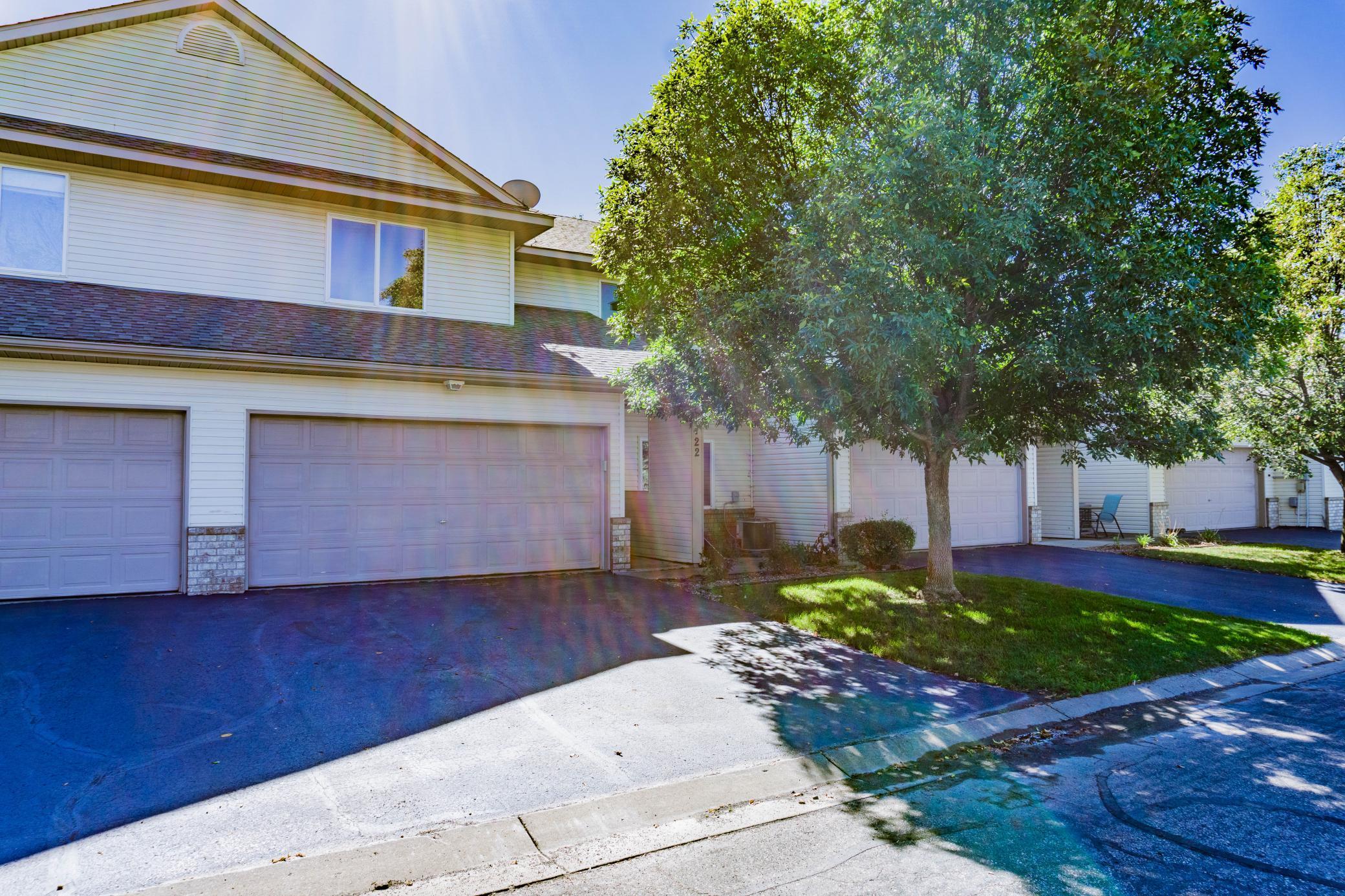 1122 Crystal Place W