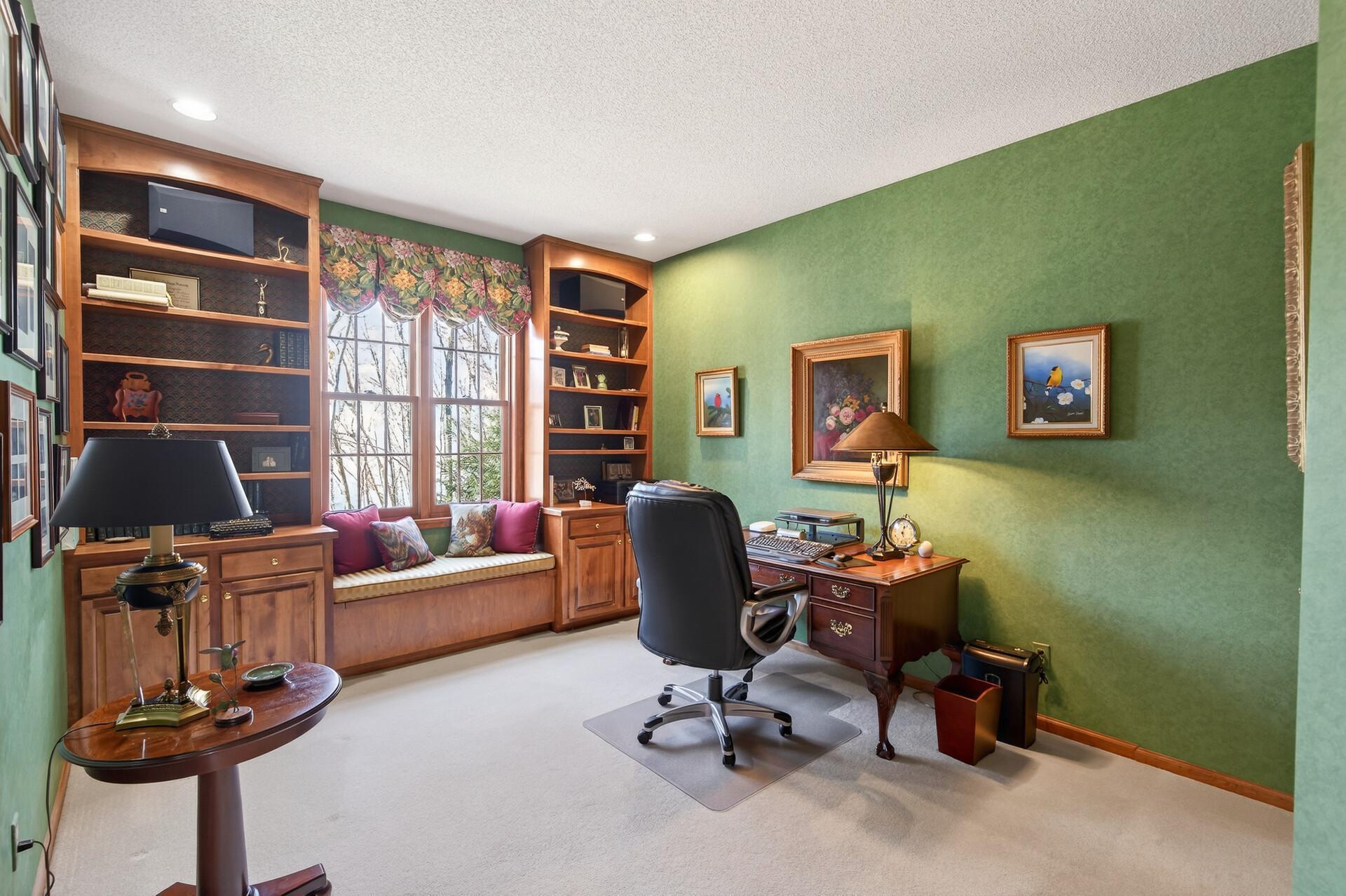 11990 Creekridge Lane