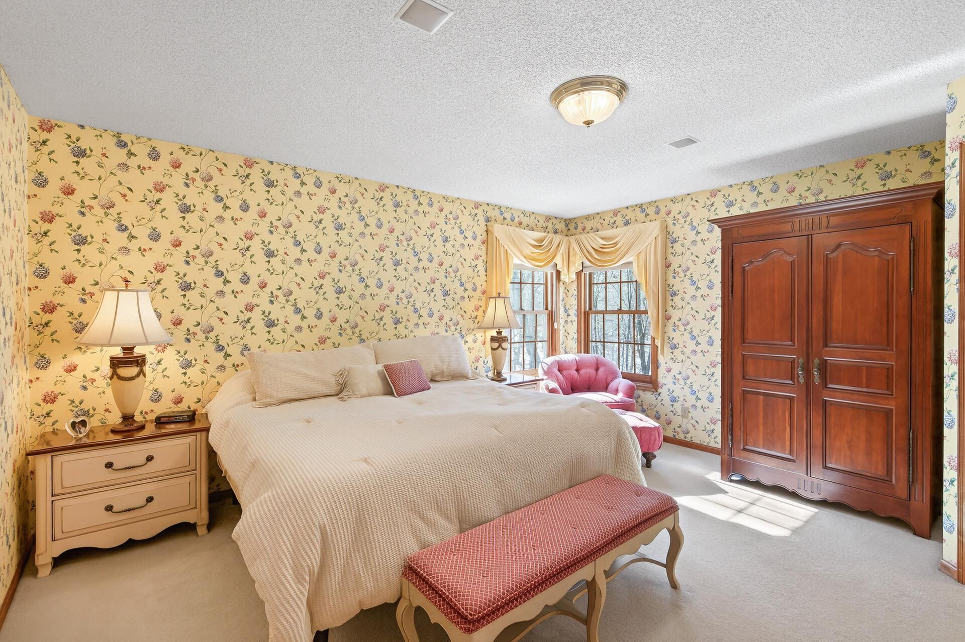 11990 Creekridge Lane