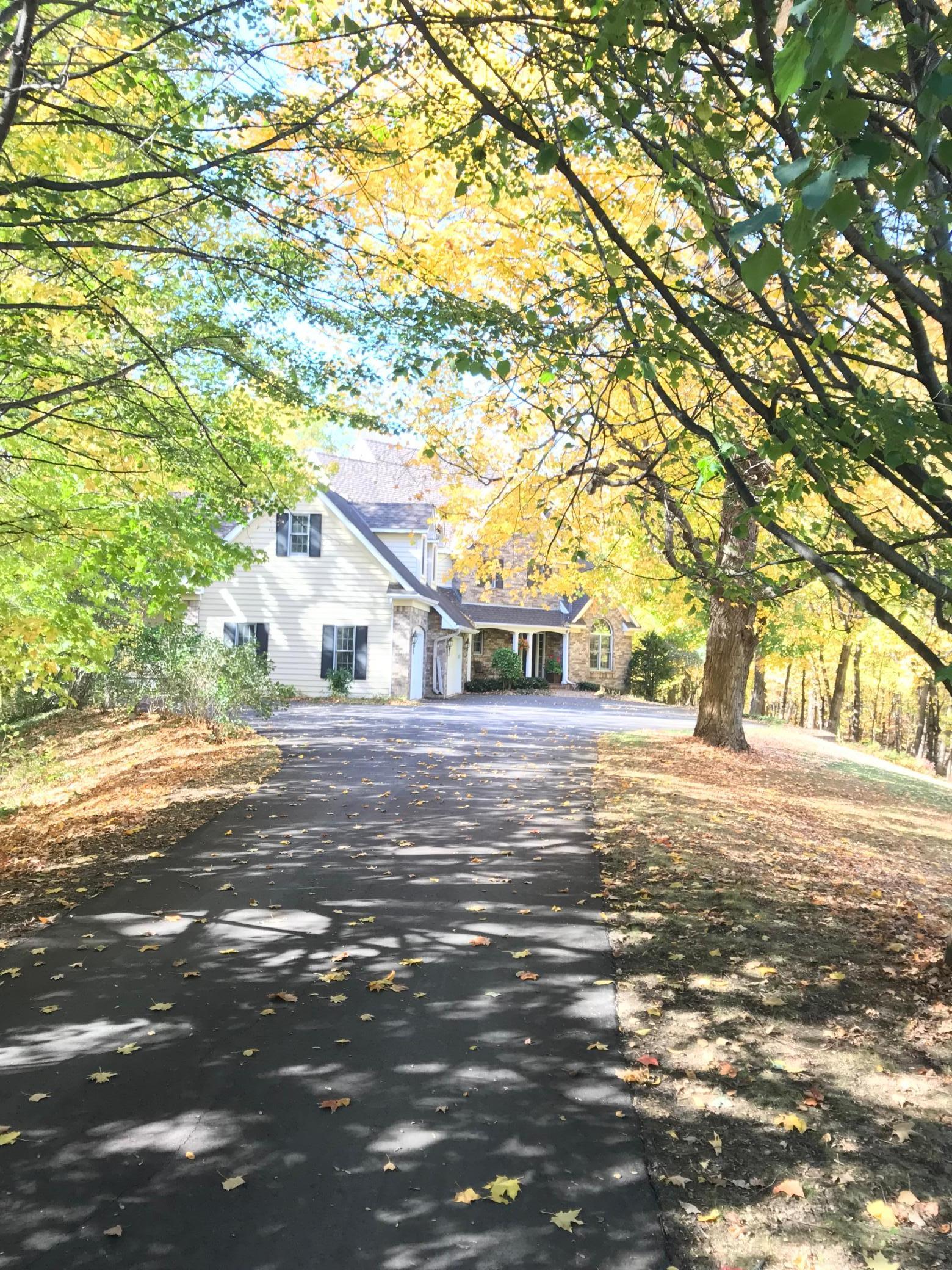 11990 Creekridge Lane