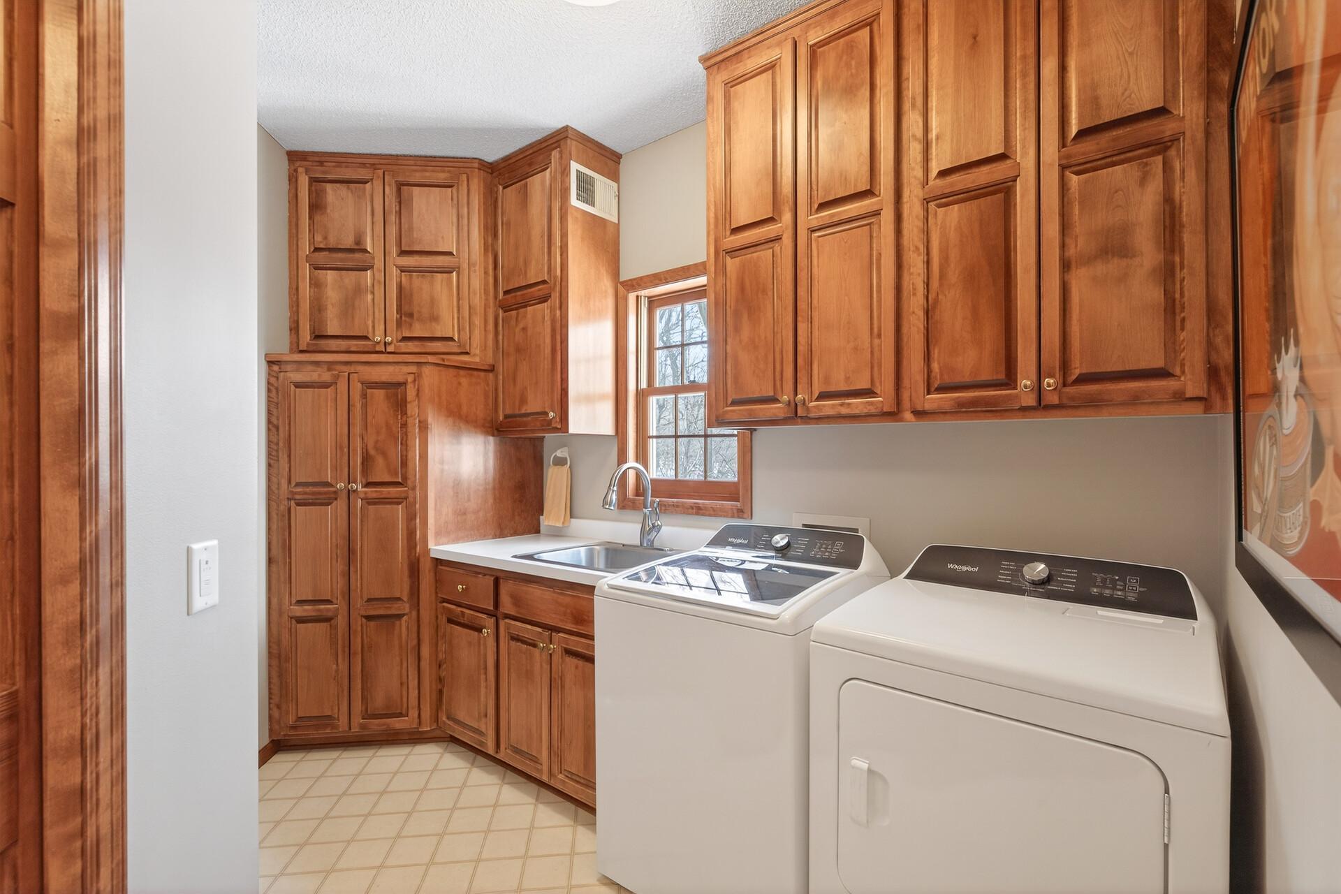 11990 Creekridge Lane