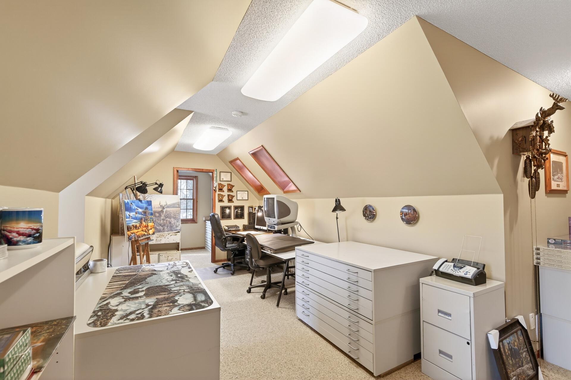 11990 Creekridge Lane