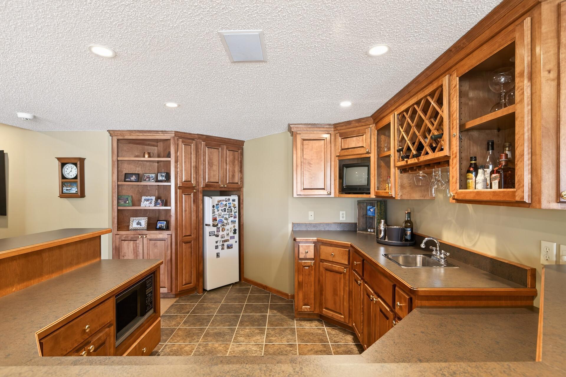 11990 Creekridge Lane