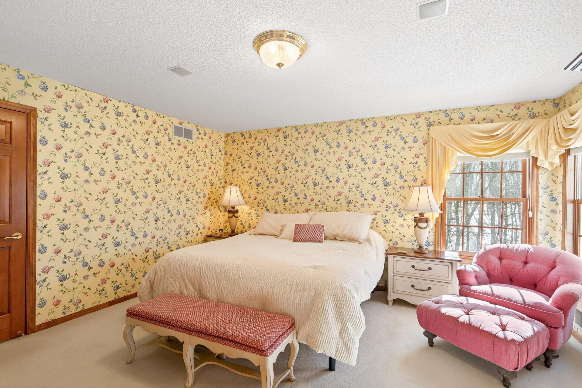 11990 Creekridge Lane