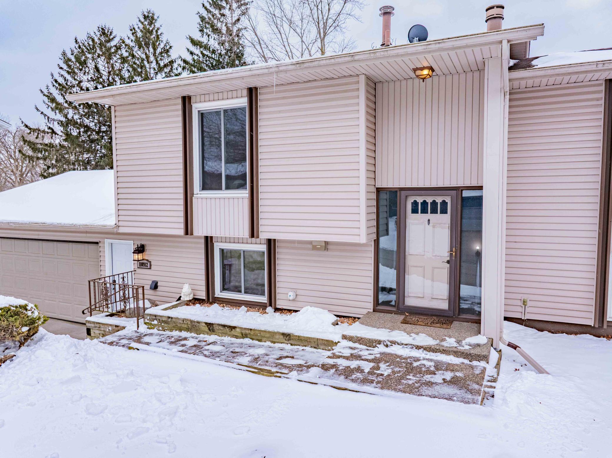 110912 Von Hertzen Circle