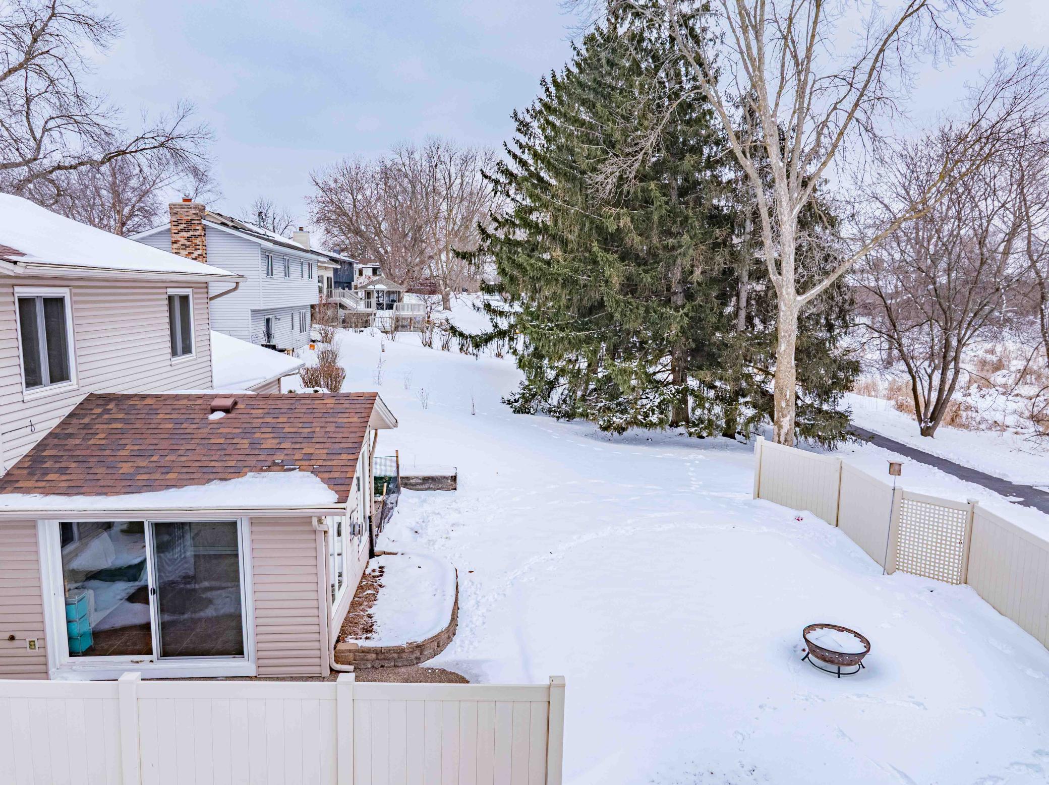 110912 Von Hertzen Circle