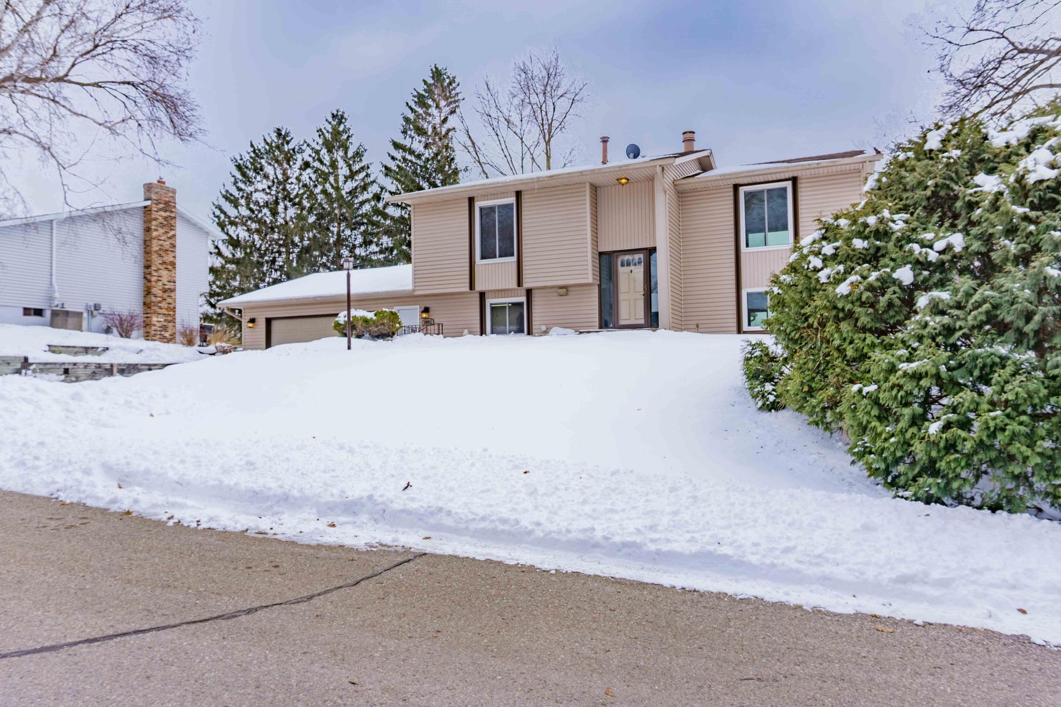 110912 Von Hertzen Circle