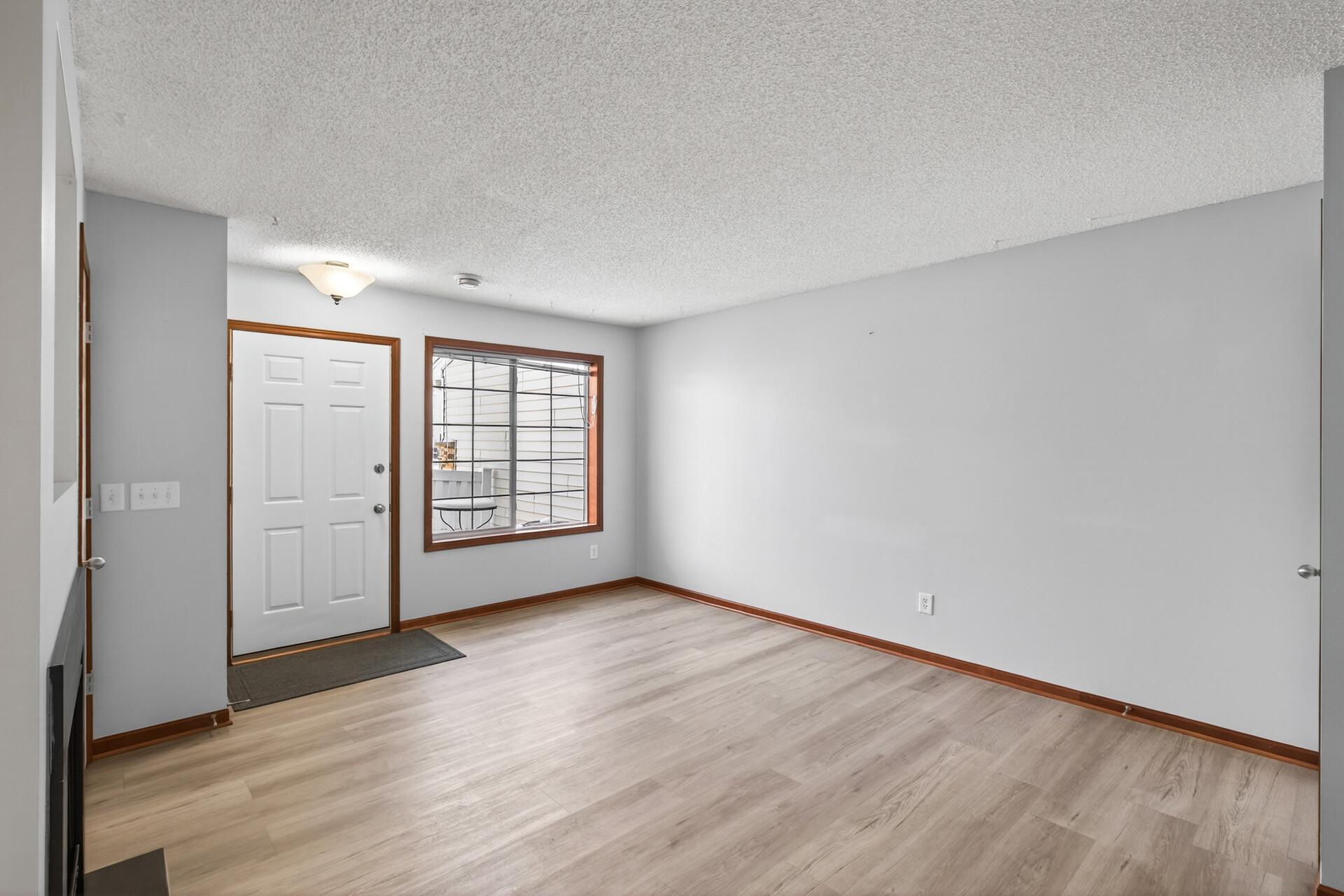 1316 Raintree Lane