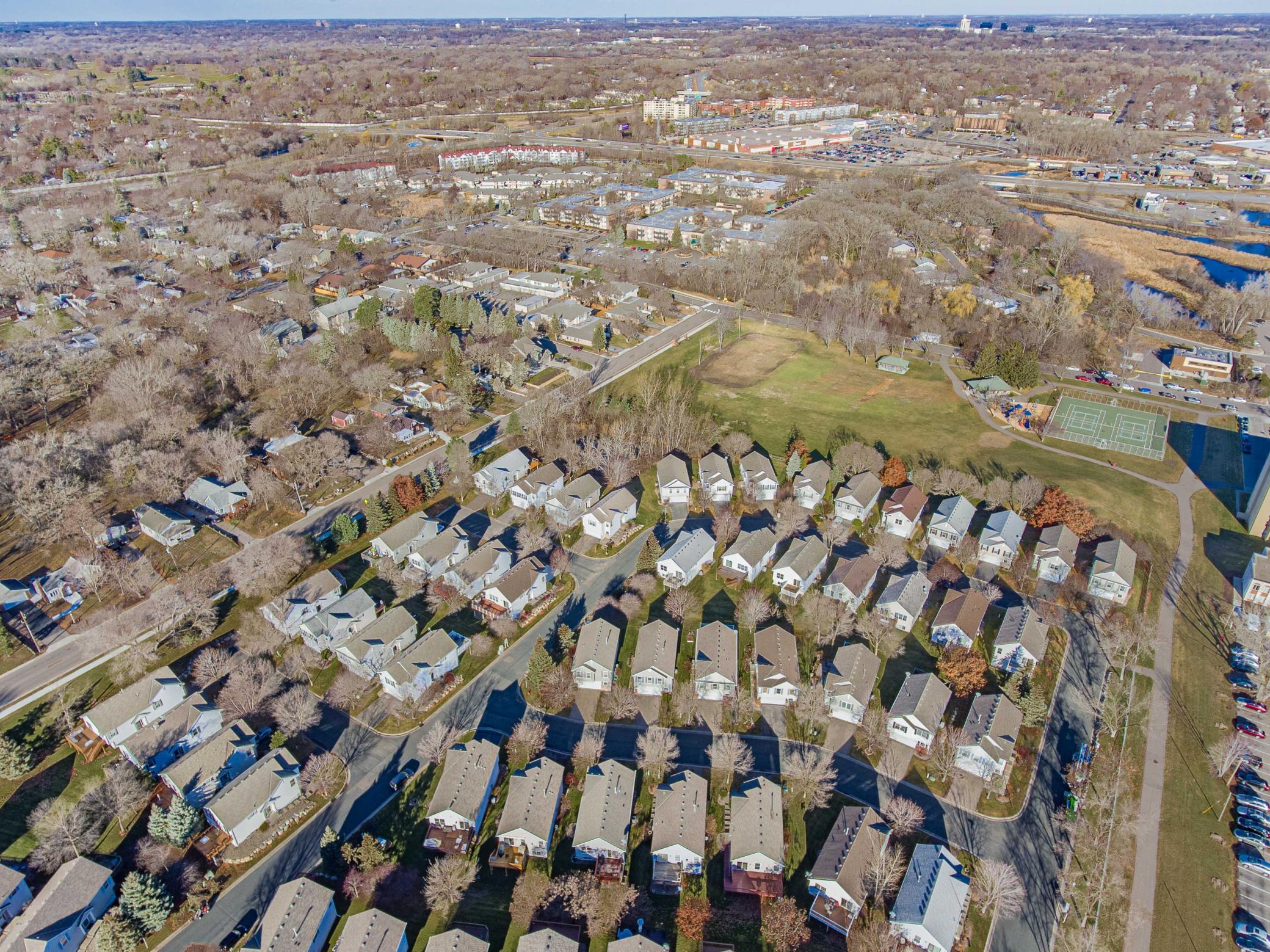 916 Parkside Boulevard