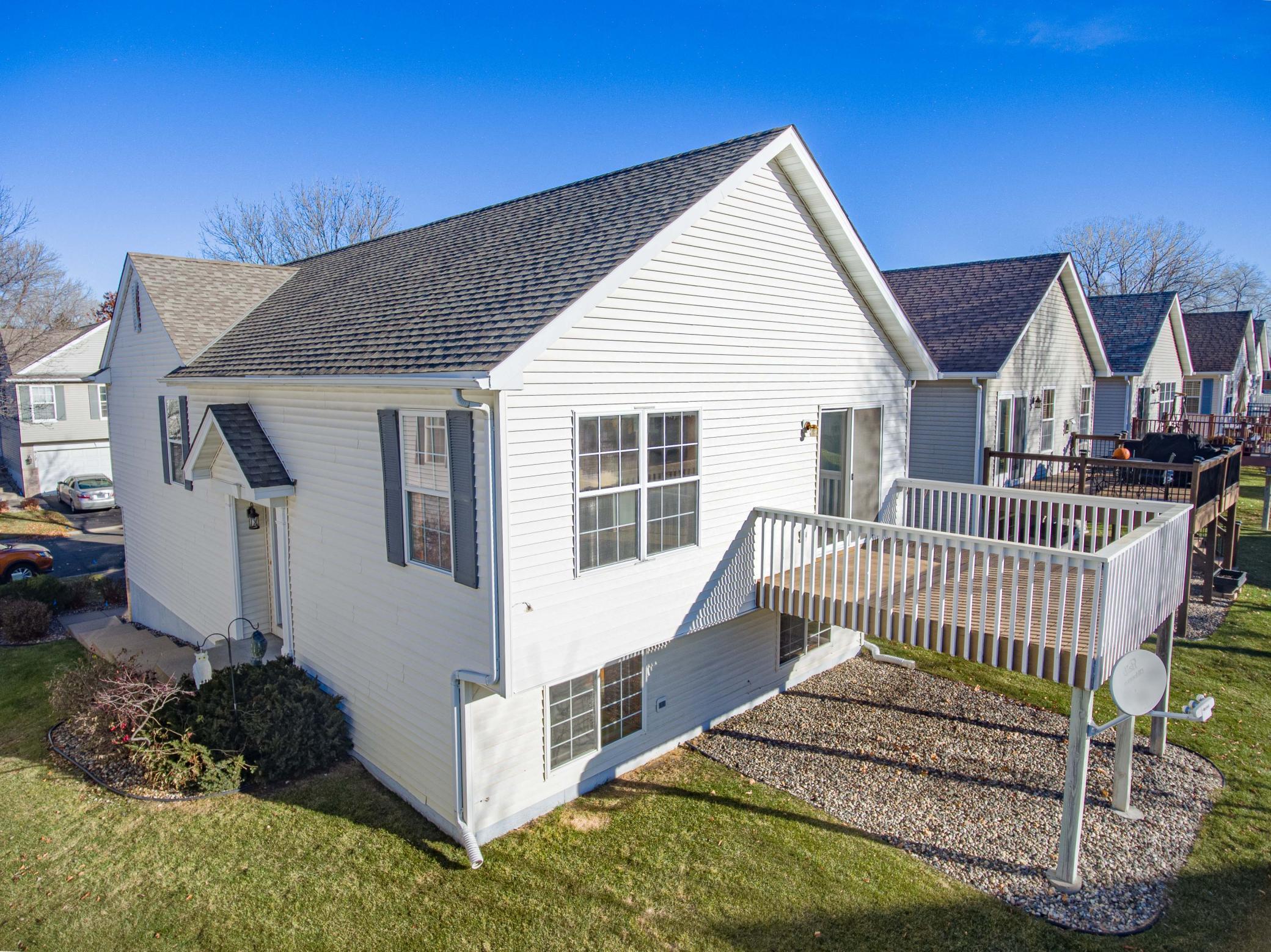 916 Parkside Boulevard