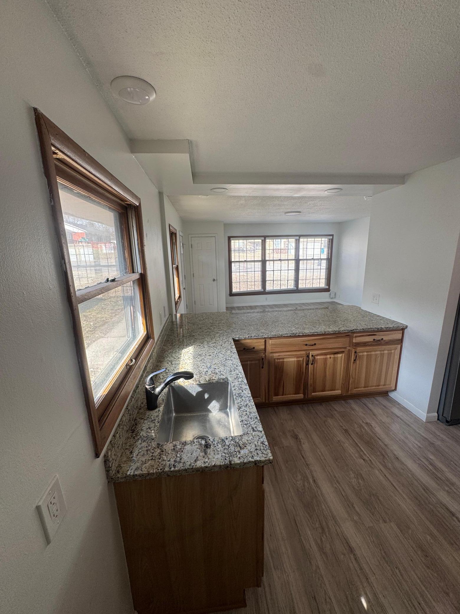 323 Van Buren Avenue N