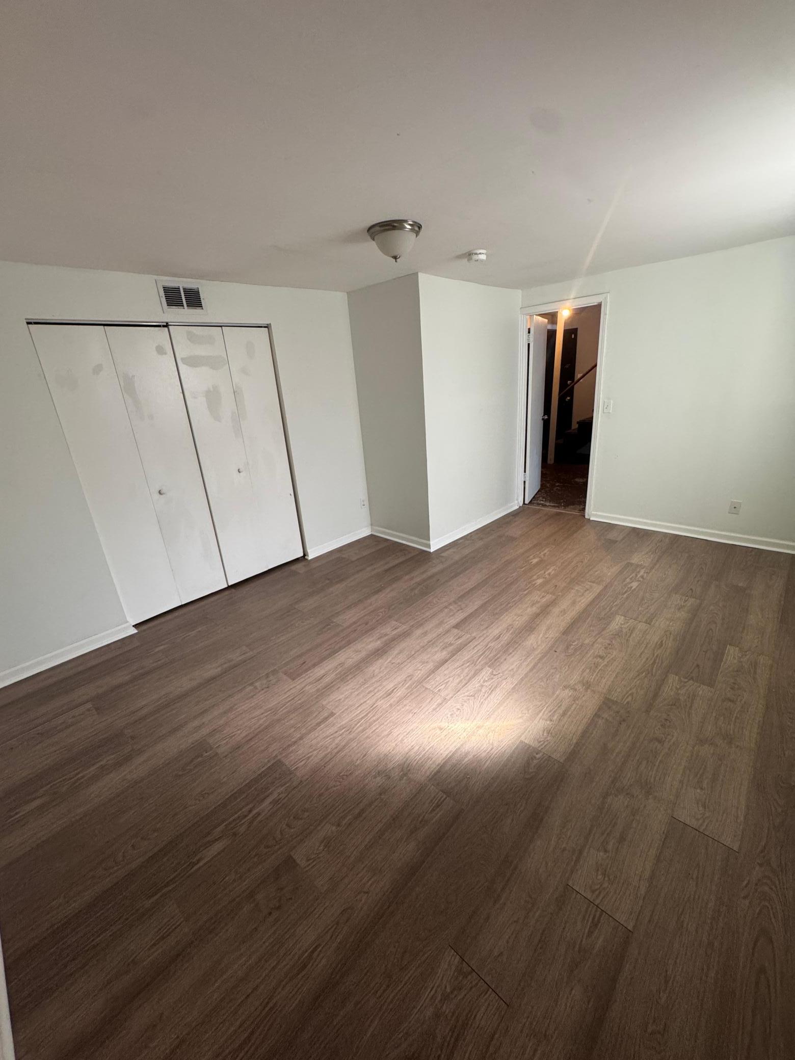 323 Van Buren Avenue N