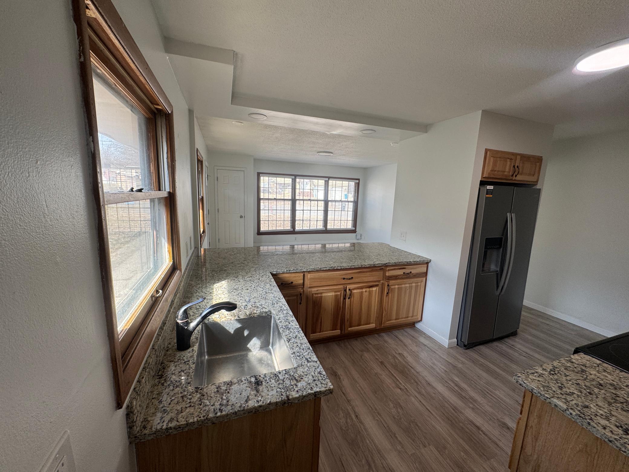 323 Van Buren Avenue N