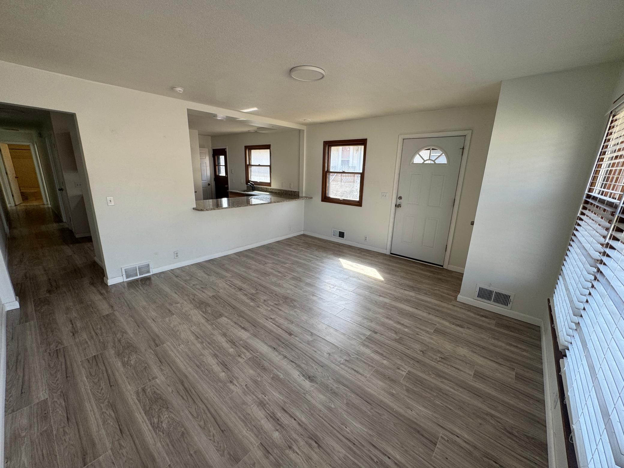 323 Van Buren Avenue N