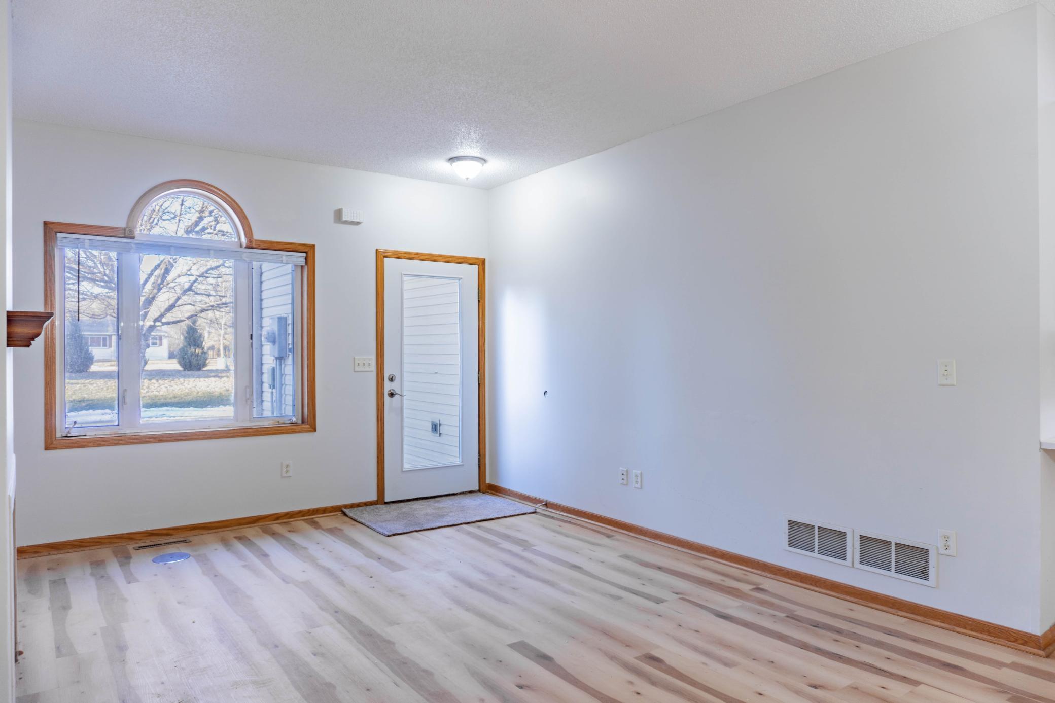 1122 Crystal Place W