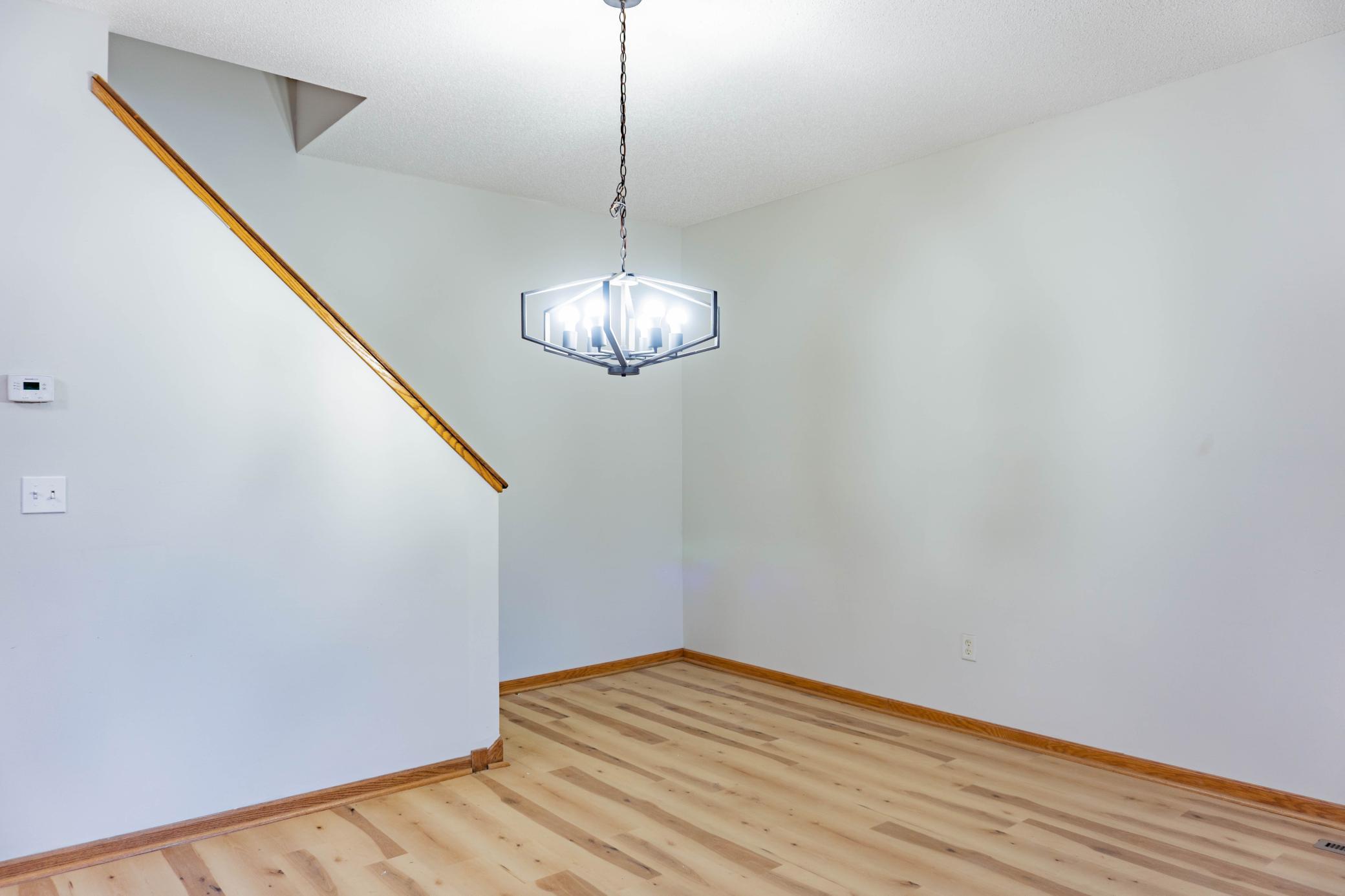 1122 Crystal Place W