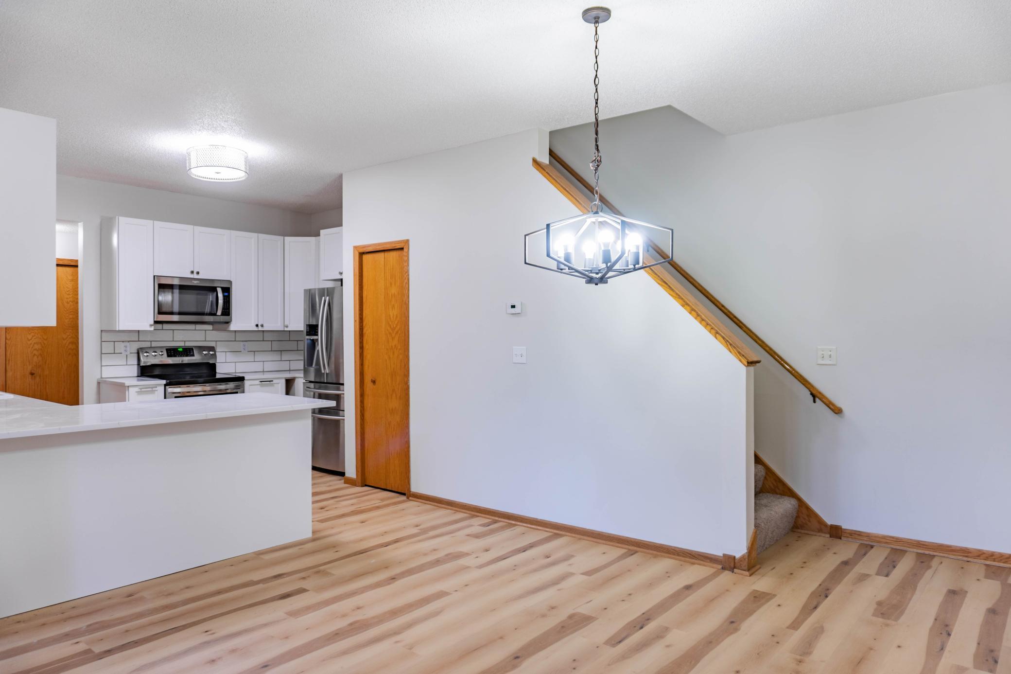 1122 Crystal Place W