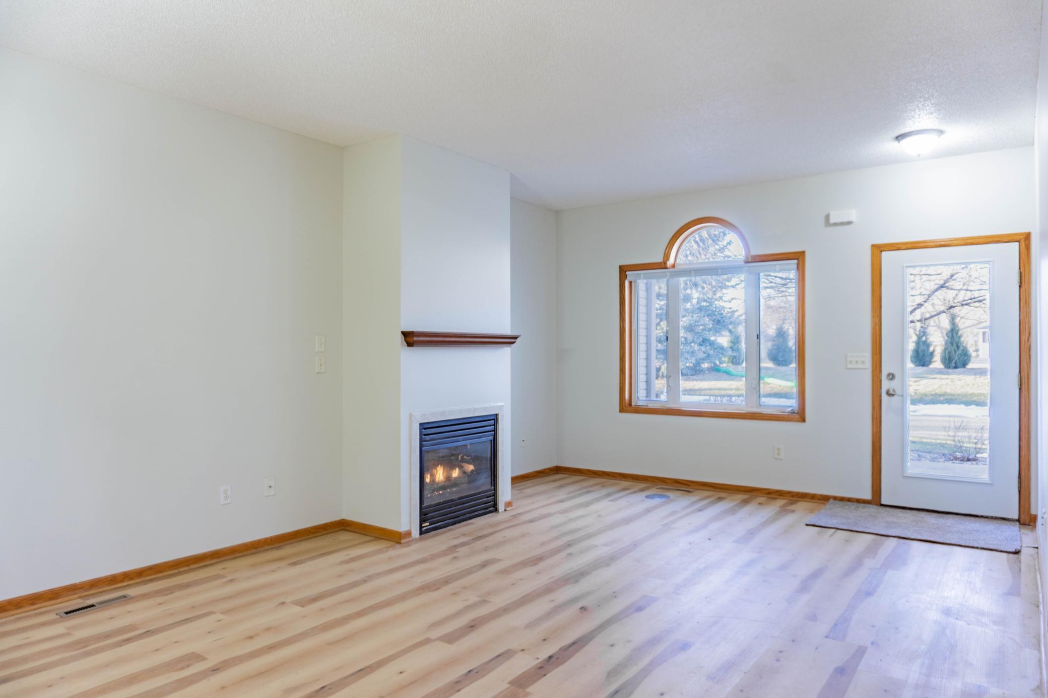 1122 Crystal Place W