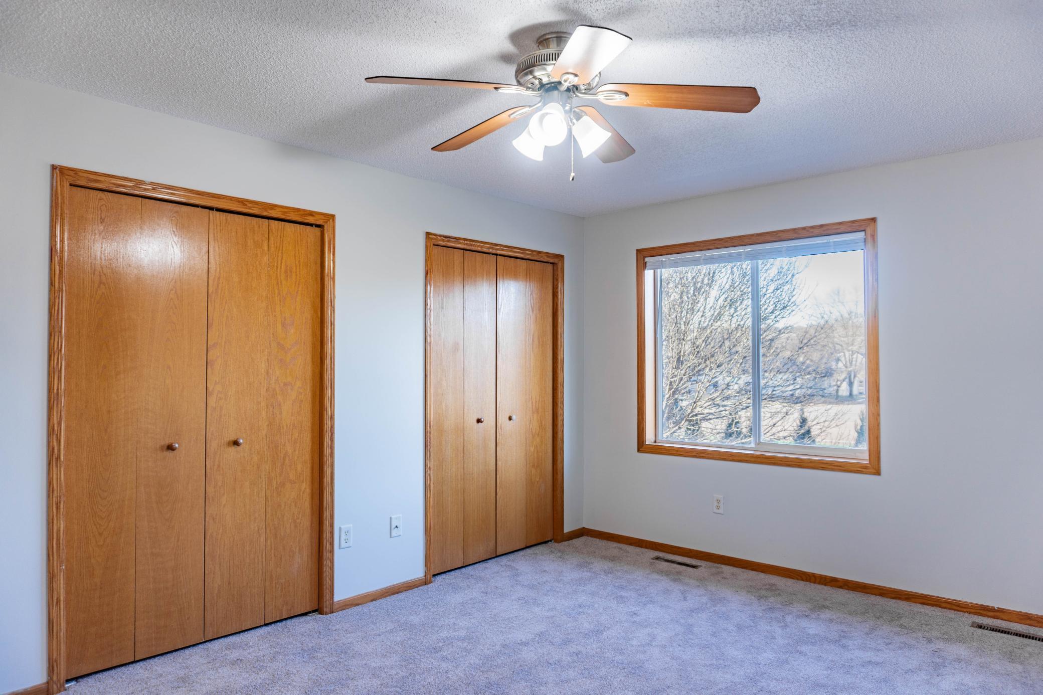 1122 Crystal Place W