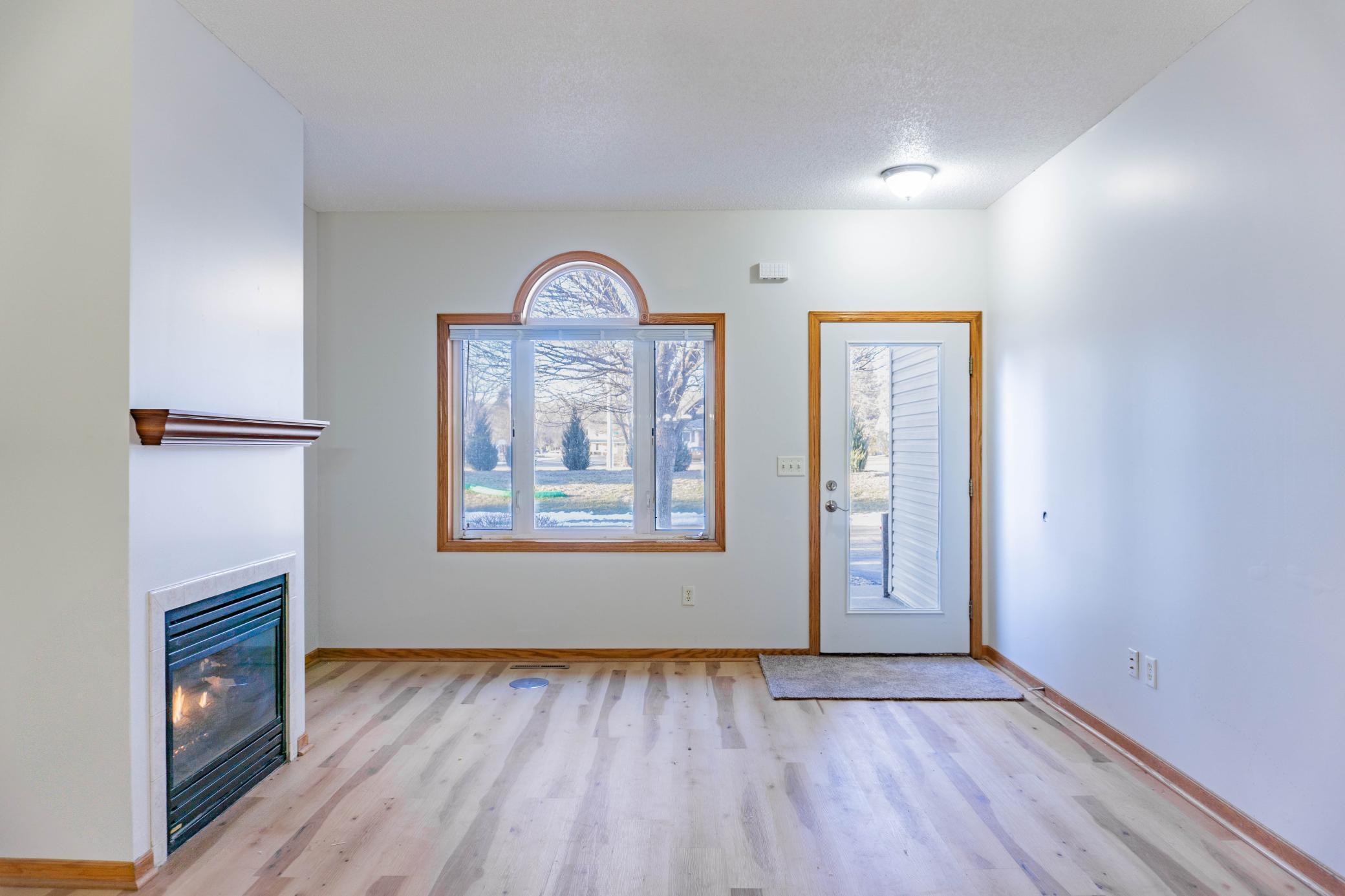 1122 Crystal Place W