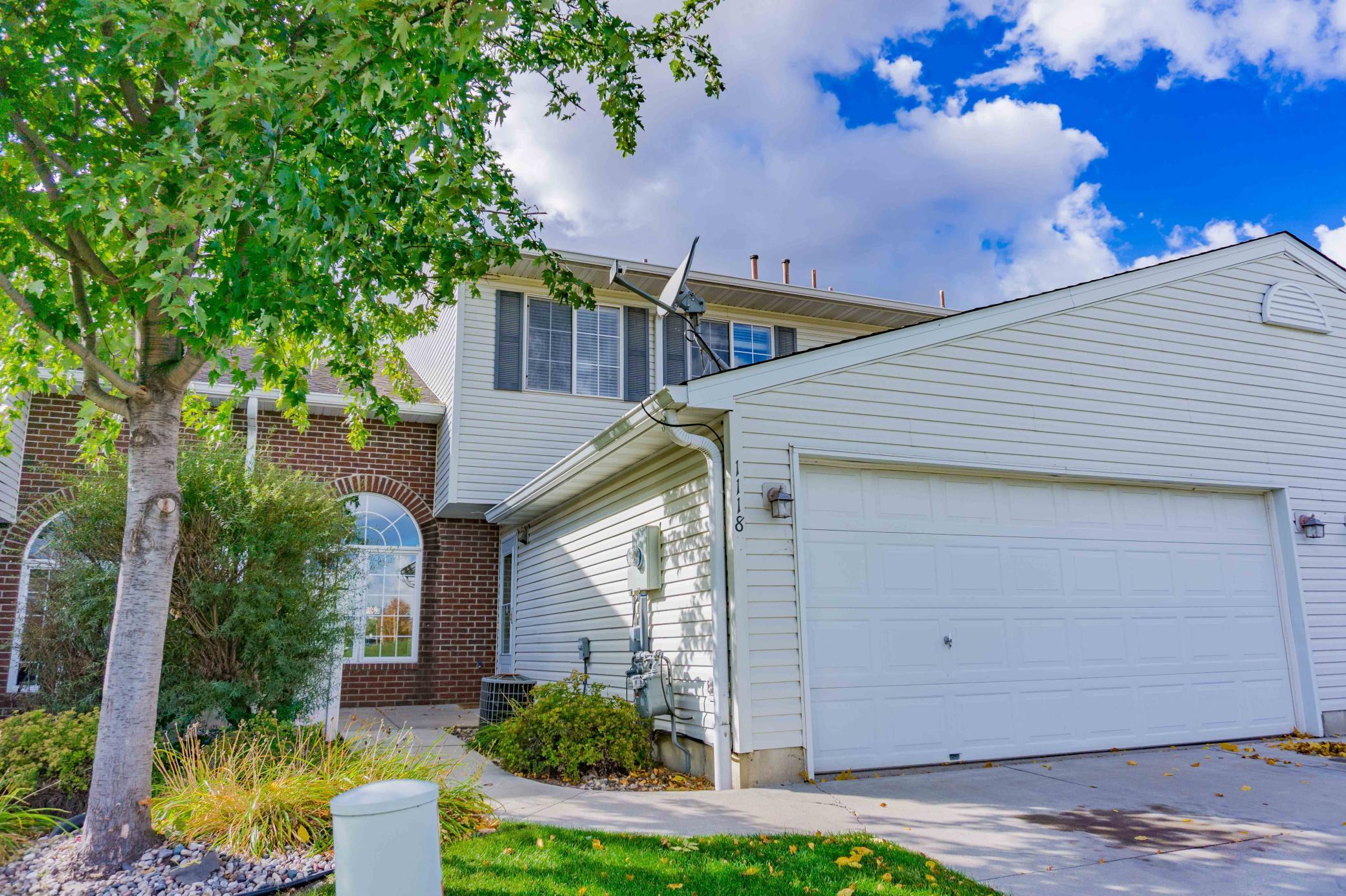 1118 Larkspur Lane