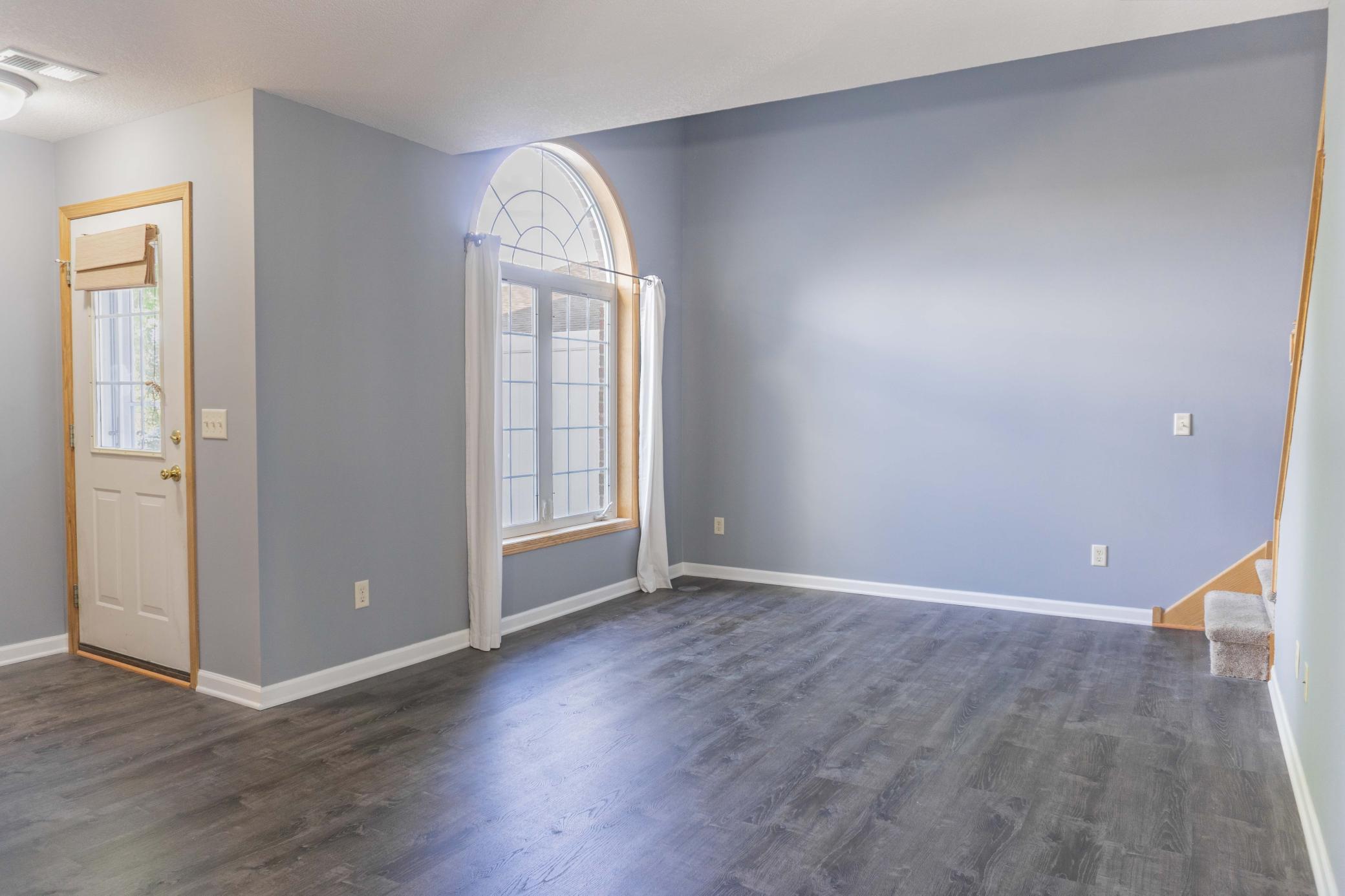 1118 Larkspur Lane